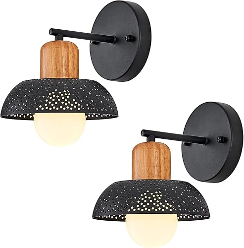 Juego de 2 apliques de pared, lámpara de pared industrial de madera, lámpara de pared de pantalla de metal con patrón perforado, base E26, color