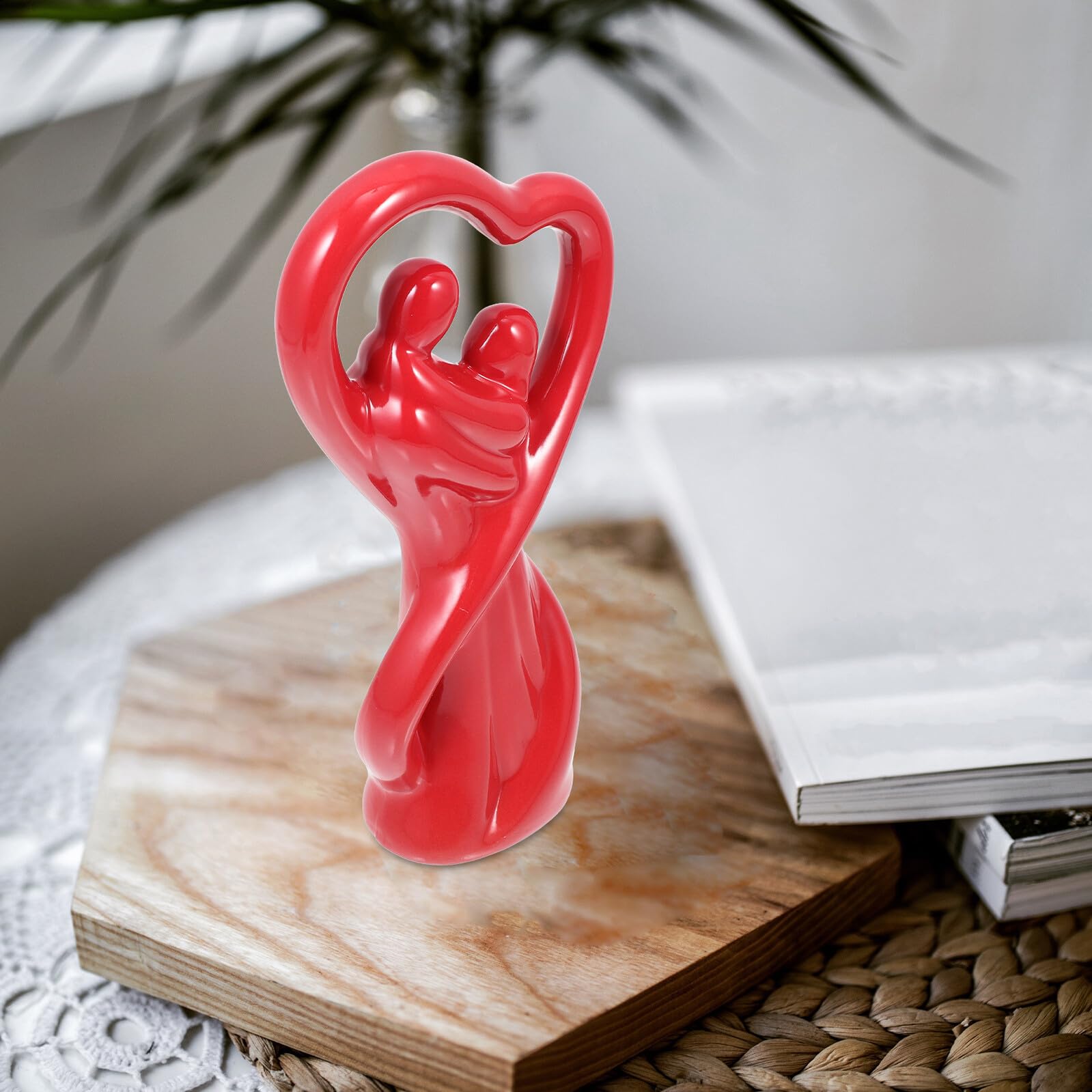 Mobestech Handgefertigte Liebespaar Statue aus Keramik Rote Dekorative Skulptur für Paare Kompakte Tischdekoration für Zuhause