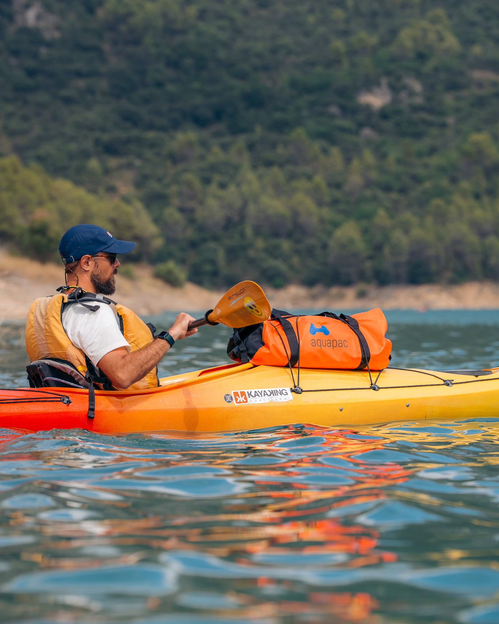 Aquapac Sac de Voyage étanche, 70 litres, Orange | Sac de voyage robuste et étanche, norme IPX 6, flotte, idéal pour les sports nautiques et les voyages