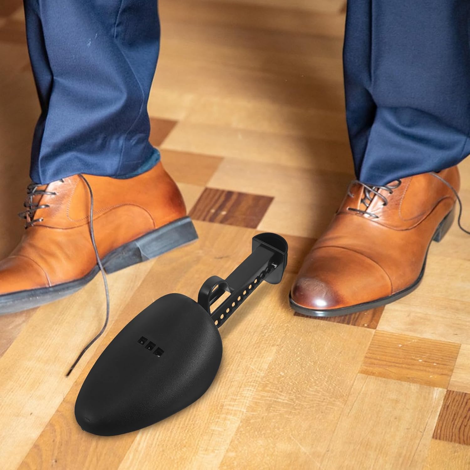 Men’s Adjustable Plastic Shoe Trees 2 Pairs Shoe Stretcher Wide Feet Support Form for Dress and Boots Prevent Wrinkles and Maintain Shape for Travel and Home Use