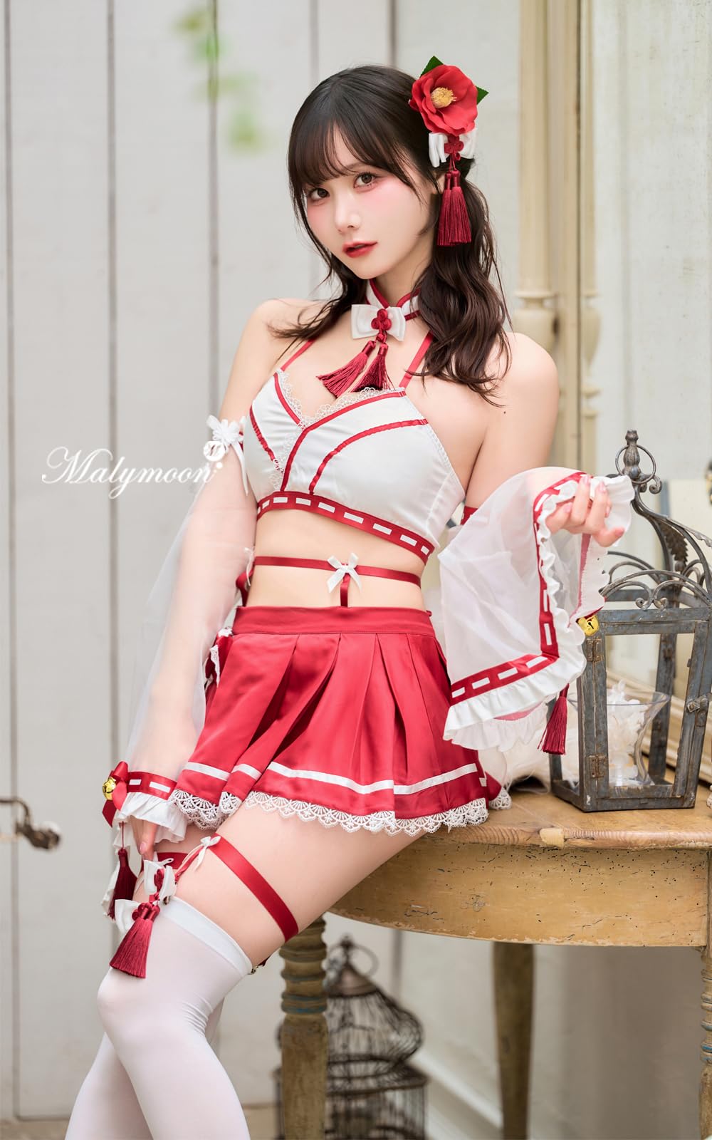 Amazon.co.jp: Malymoon: 巫女