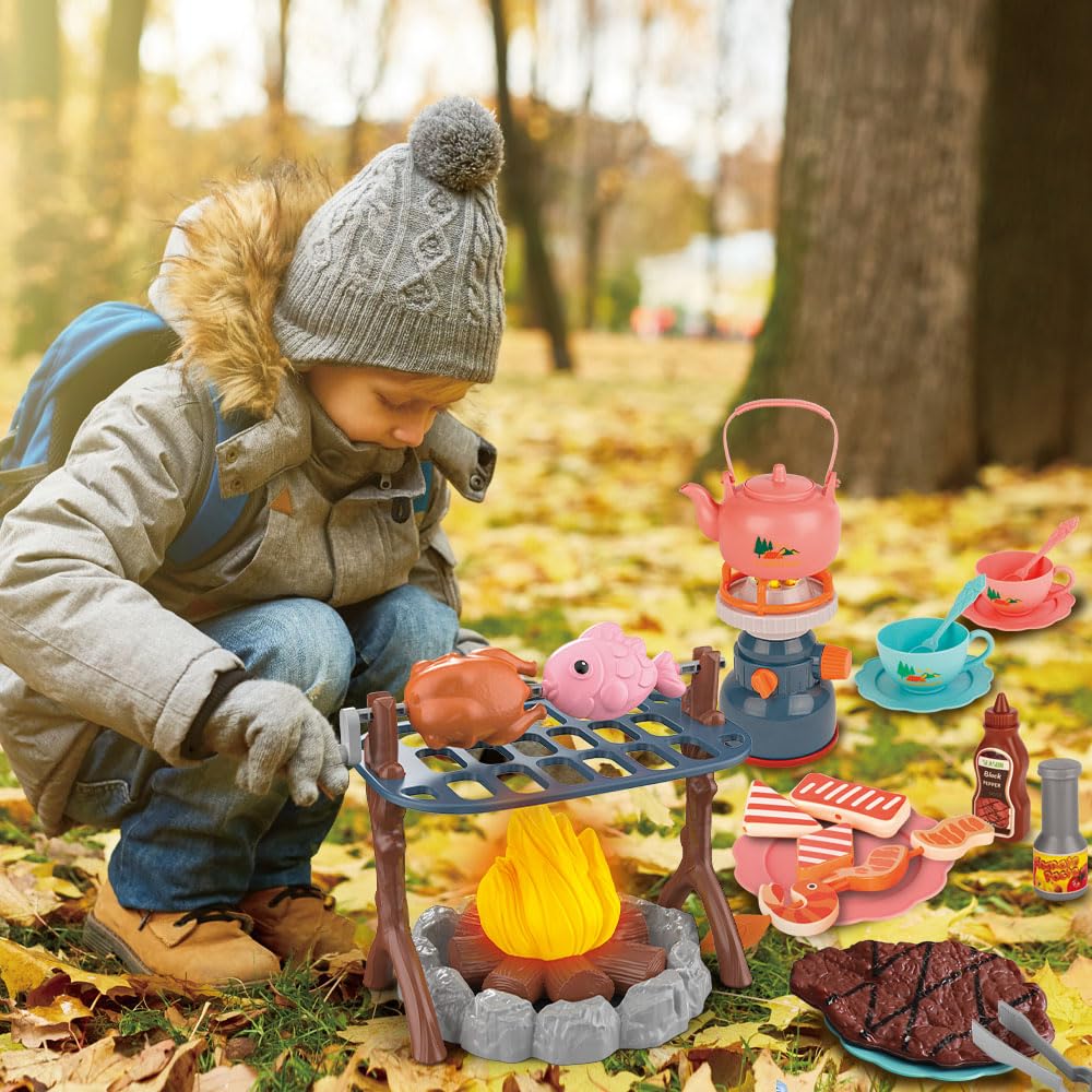 Set da Gioco per Falò con 45 Accessori Realistici per Barbecue Cibi Finti alla Griglia Teiere ecc con Luci e Suoni Simulati Giocattolo Educativo per Campeggio all'Aperto per Bambini dai 3+ Anni
