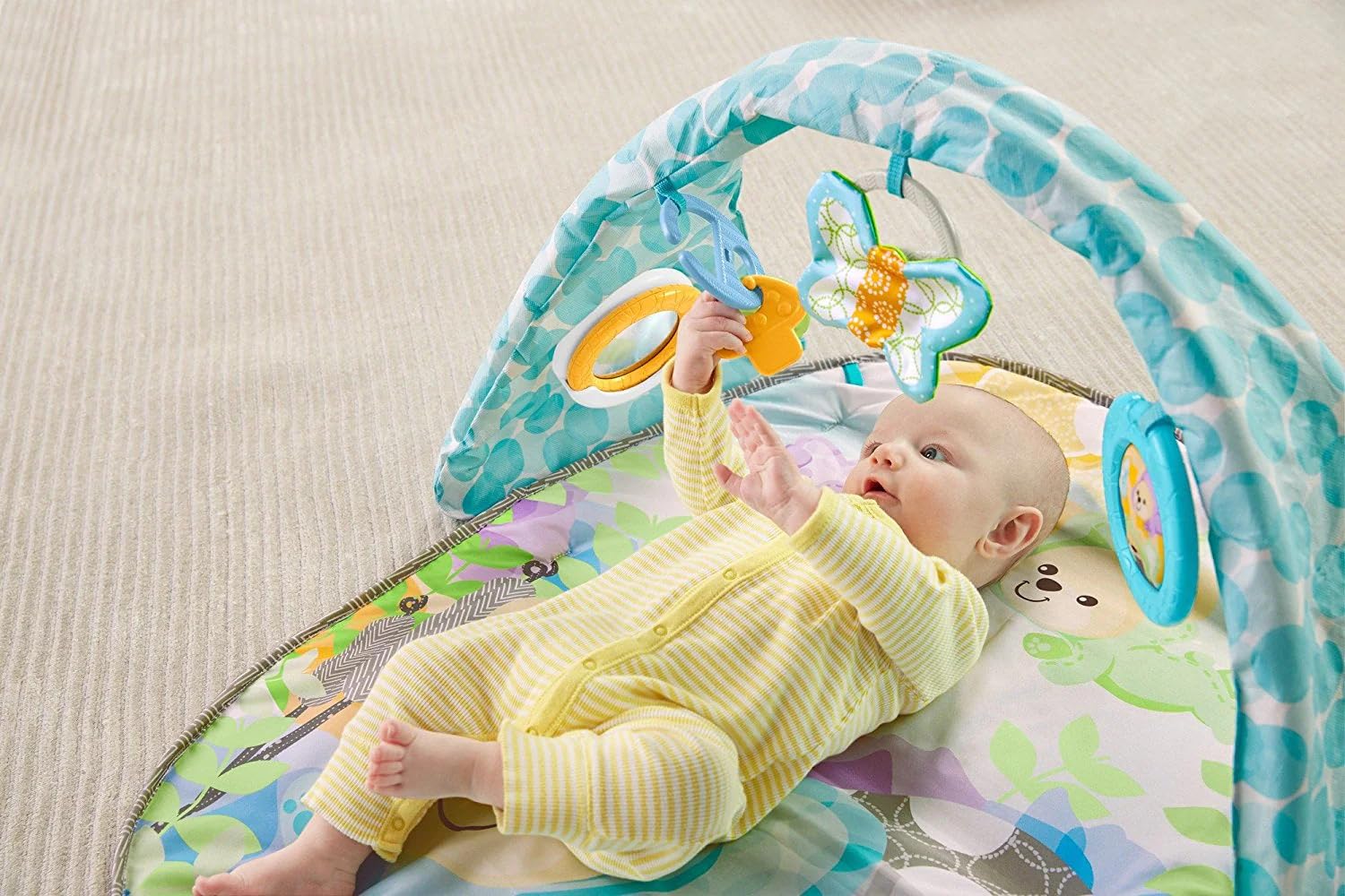 Fisher-Price Palestrina Musicale degli Orsetti con Arco Colorato, 5 Giocattoli Agganciabili, Musica e Suoni, per Neonati da 0+ Mesi, DYW46