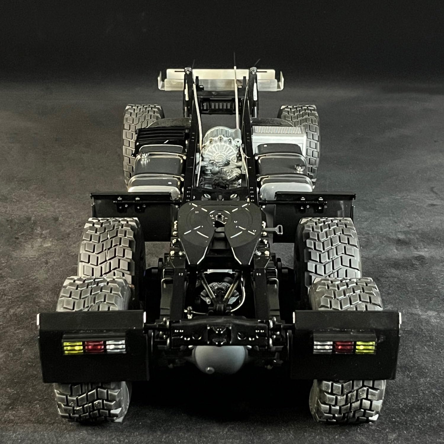 Jdm-218B 1/14 6 * 6 Radio Controlled Off Road Dump Truck Kit Metal Chassis Differential Locks RC Model Dumper Plastic Car Shell Hobby Grade Model for Adult Hobby