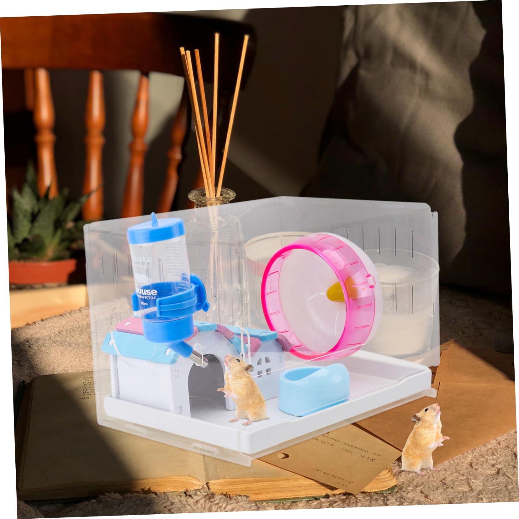 BESPORTBLE Cage à Hamster en Acrylique, 1 Set, Tiroir Amovible, Légère et Décorative, Maison pour Hamster Domestique, Facile à Déplacer Couleur Aléatoire