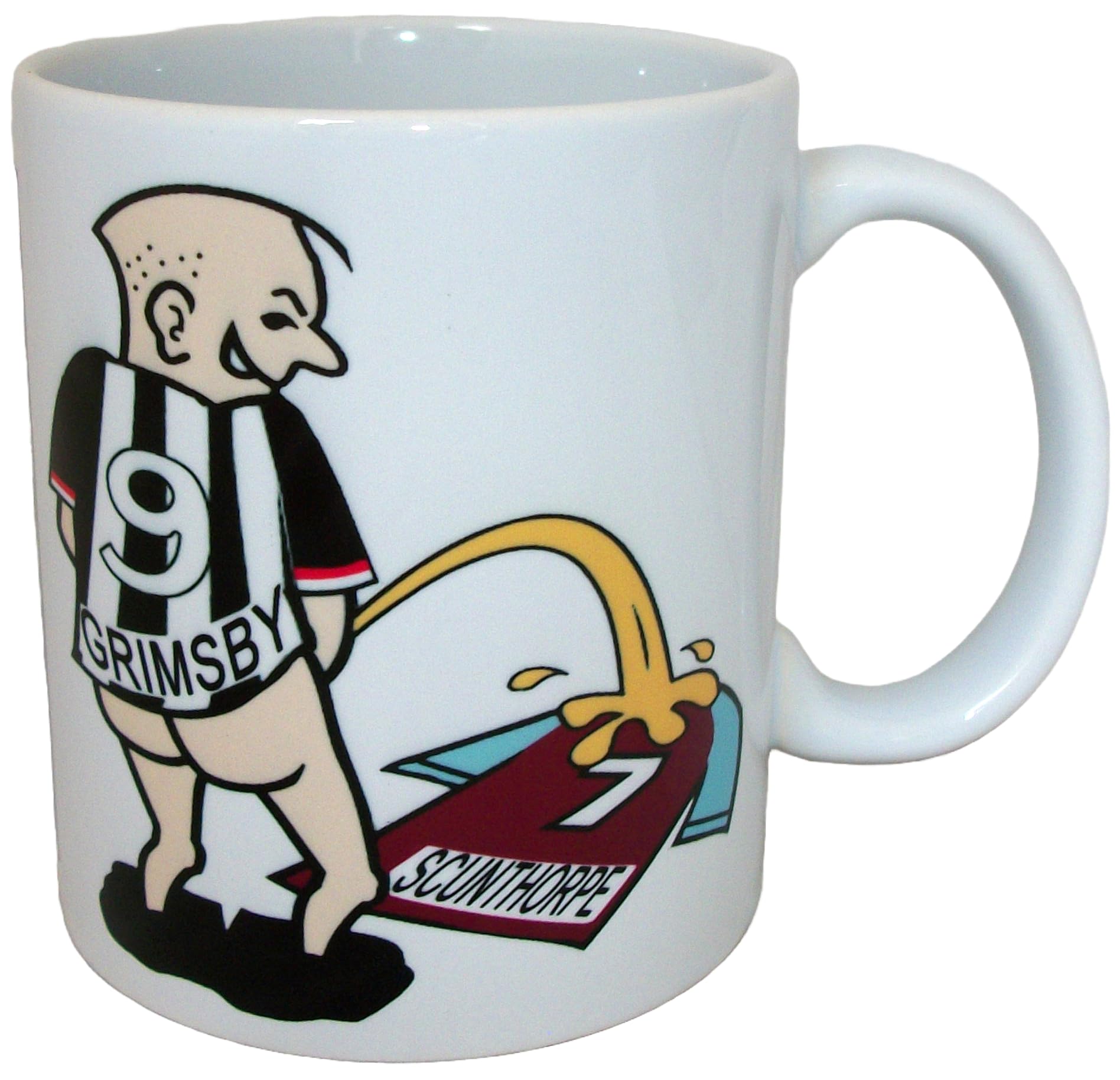 Funny Football Team Shirt Fan Rivalry Tea Coffee Mug (Grimsby (weeing on Scunthorpe))