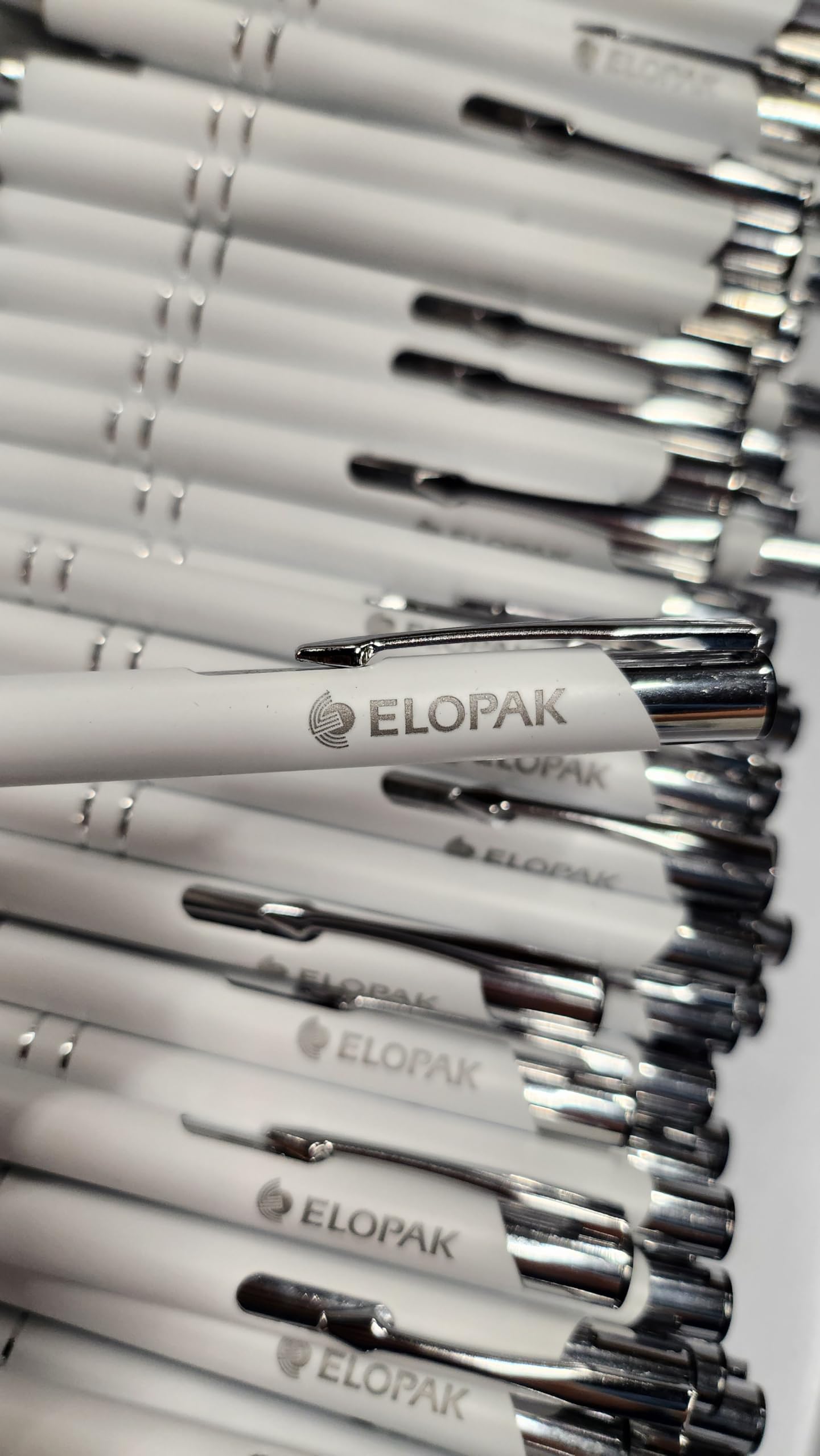 Uvimark | 100 Bolígrafos Personalizados | Artículos publicitarios | Merchandising | Regalos de Empresa | Detalles de Boda | Bolígrafos Personalizables