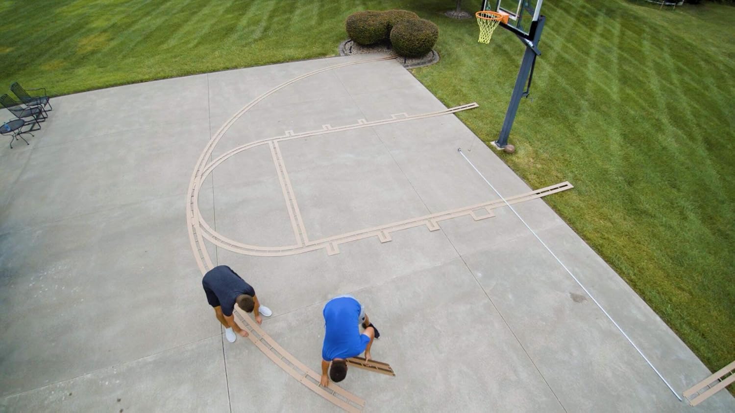Murray Sporting Goods Basketball Court Marking Stencil Kit for Driveway, Asphalt or Concrete | Stencil Spray Paint Kit for Backyard Basketball Court : Sports & Outdoors
