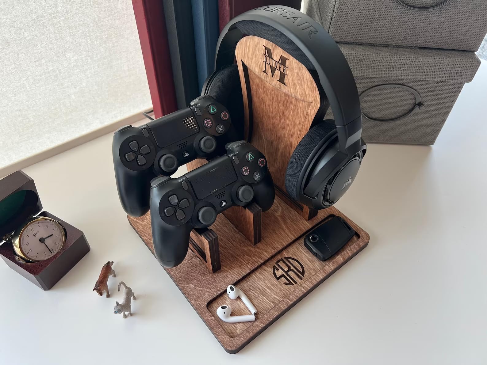 Headphone Stand Game Controller Holder Controller Holder for Xbox ONE/Xbox 360/Switch/PS5/STEAM/PC/Nintendo, Gaming PC Accessories (Light Brown, Personalised Top&amp;Bottom)