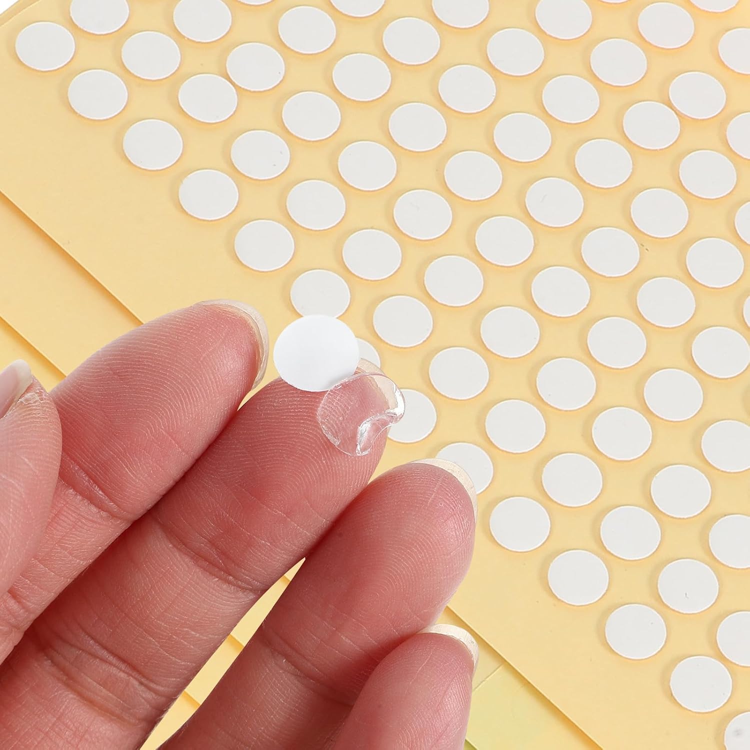 1000 Piece Round Acrylic Adhesive Dots for Paper Crafts
