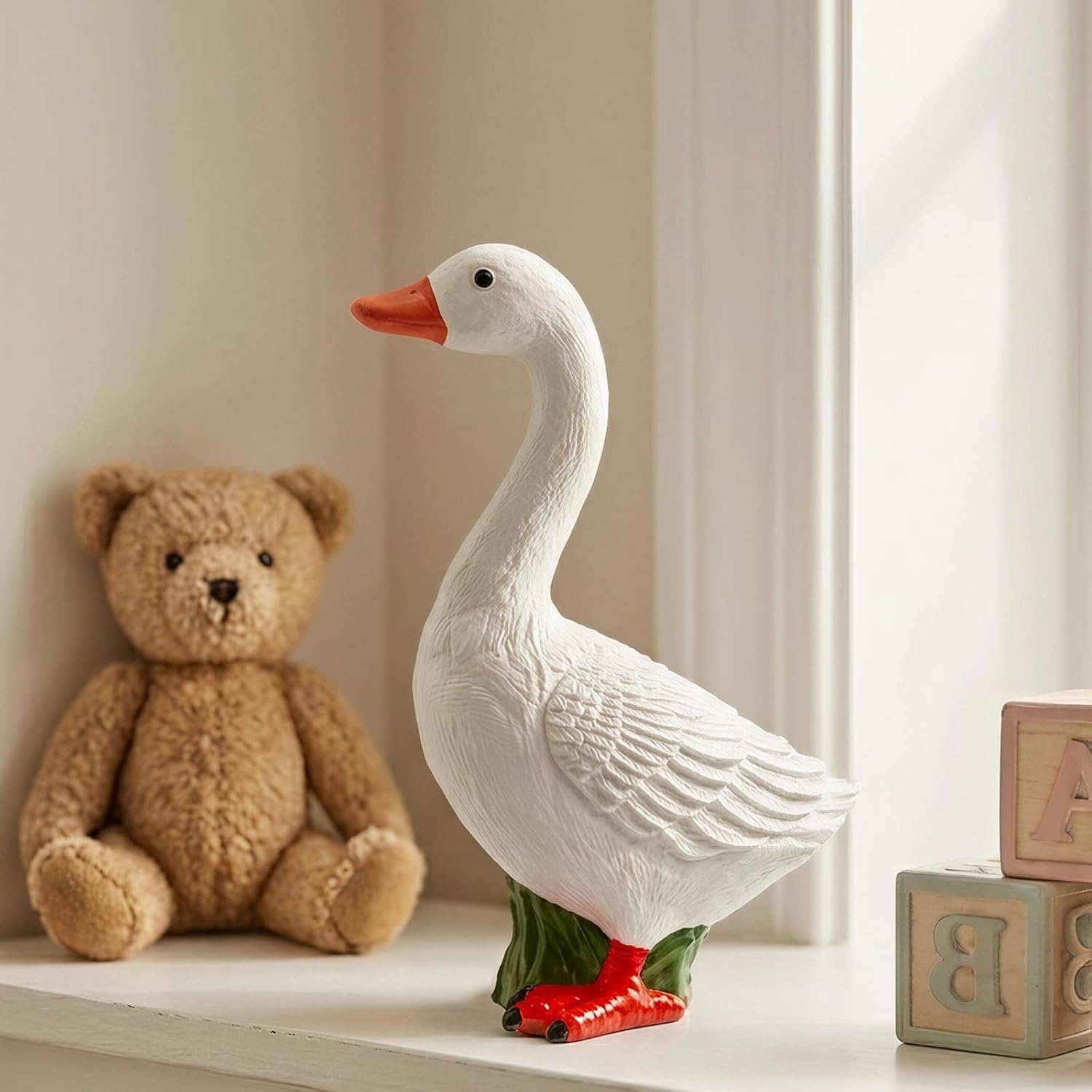7 inch Desk Goose Mini Figurine | Desktop Goose Statue Magnetic Key Holder Resin Figurine for Office Table Desk Decor Home Kitchen Decoration