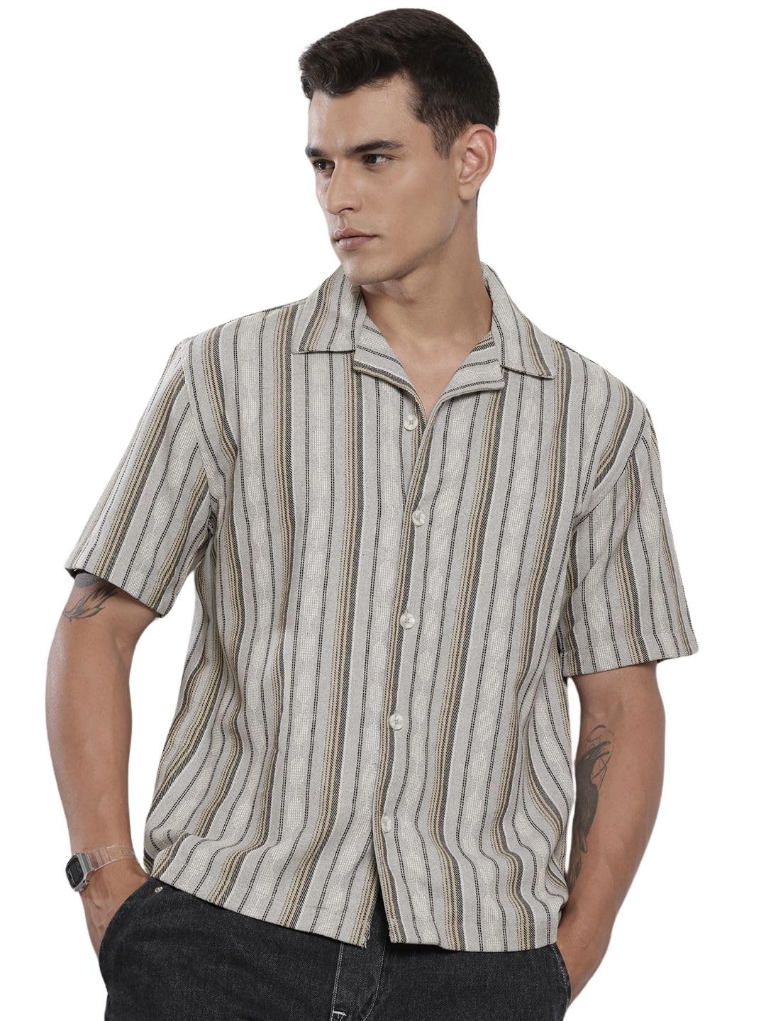 Chemise manches moyennes homme coupe ample contre la chaleur