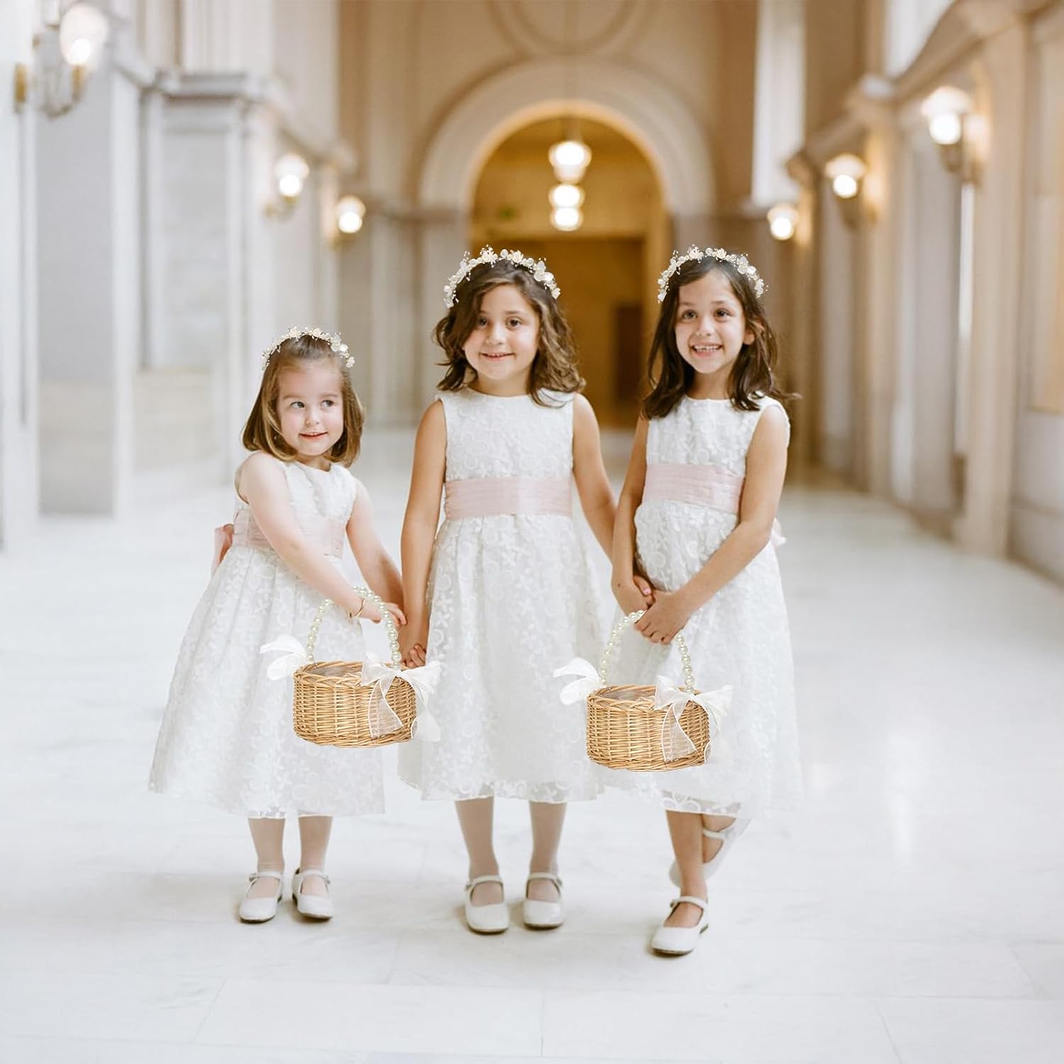 2 Set Wicker Flower Girl Basket & Headpiece, Willow Handwoven Basket with Pearl Handle and Bow Fairy Flower Basket,Wedding Flower Girl Hair Accessory Pearl Headband for Women