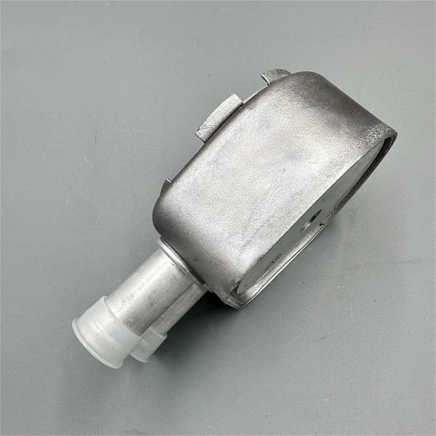Car Oil Cooler For LR025515 2.0-liter Transmission Engine Car Oil Cooler Suitable For Land Rover Spare Parts