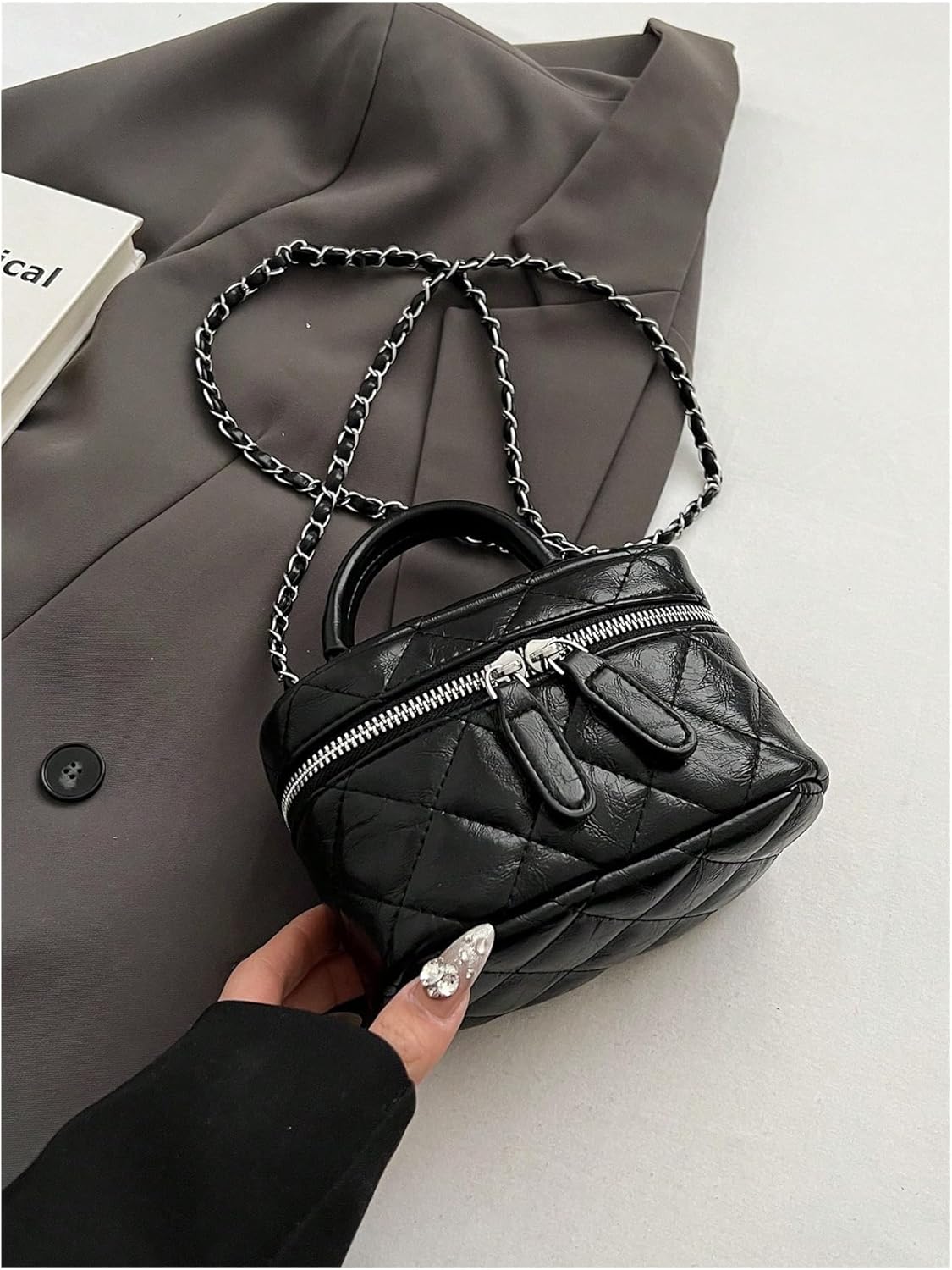 QWINEE Women's Silver Top Handle Crossbody Bag Small Crocodile Embossed Satchel Bag Mini Bucket Handbag - Image 3