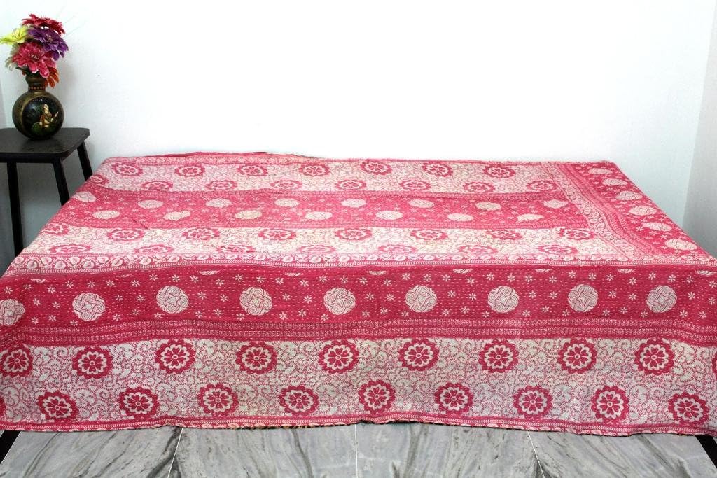 Vintage Throw Kantha Quilt Indian Handmade Bohemian Bedspread Reversible Cotton Ethnic Sari Fabric Embroidered Bedding Blanket Gudari