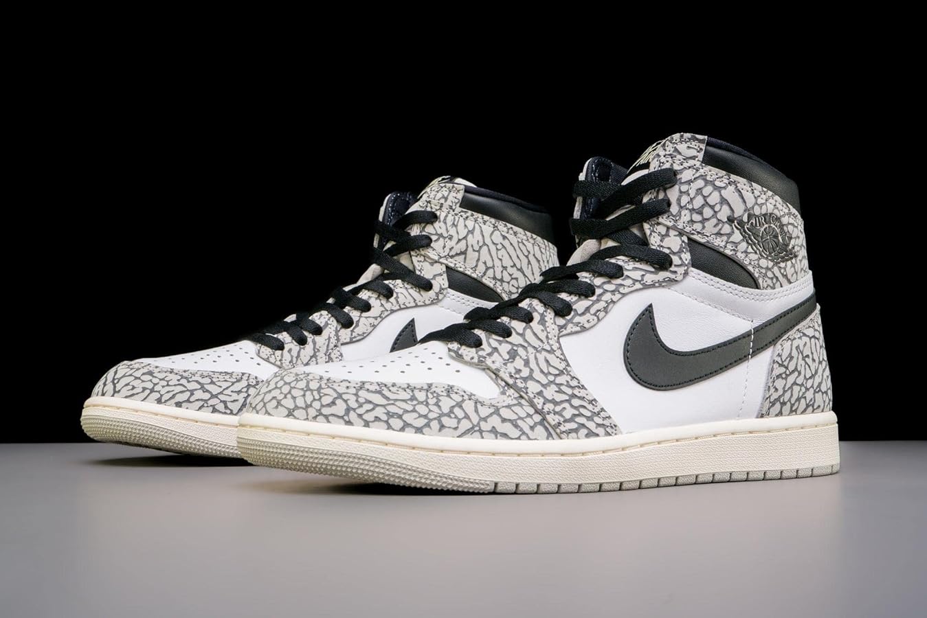 Amazon.com | (Men's) Air Jordan 1 Retro High OG 'White