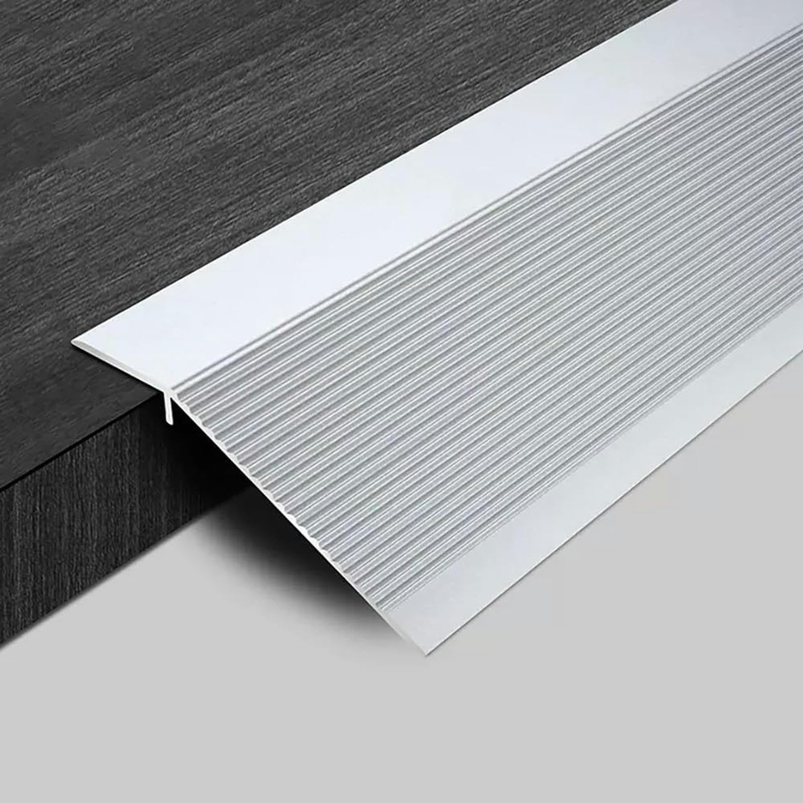 Barre de seuil alu 10cm large pour combler les grands espaces vides du sol
