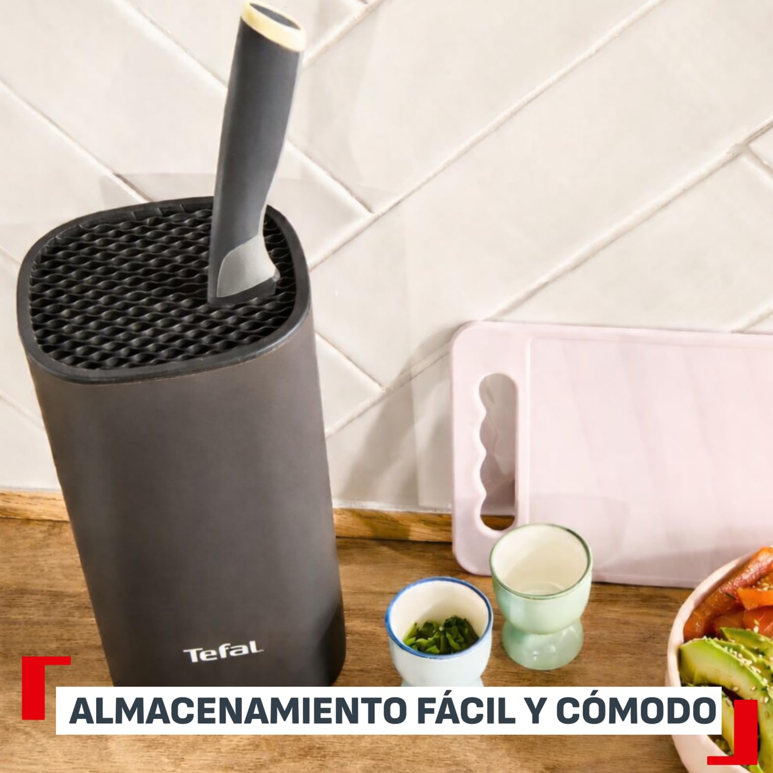 Tefal Slicy Knives, Set de 4 cuchillos + Bloque: Chef 15 cm, Santoku 12 cm, Utilitario 12 cm, Pelador 9 cm y, Cuchillas antiadherentes, Almacenamiento fácil, Colores identificativos
