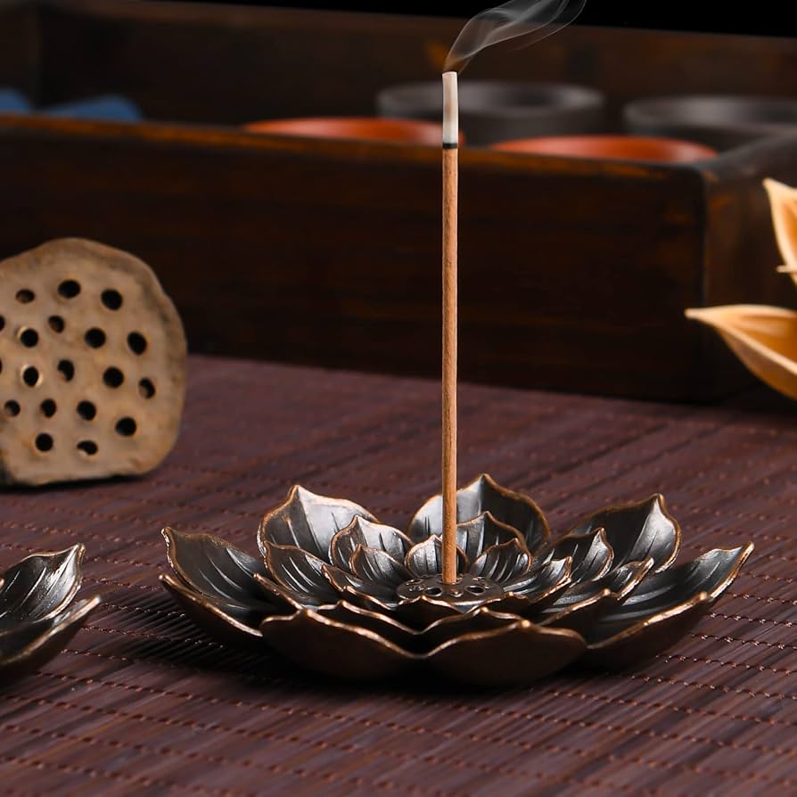 BP.　INCENSE HOLDER Amazon.com: Vintage Backflow Incense Holder with Lotus