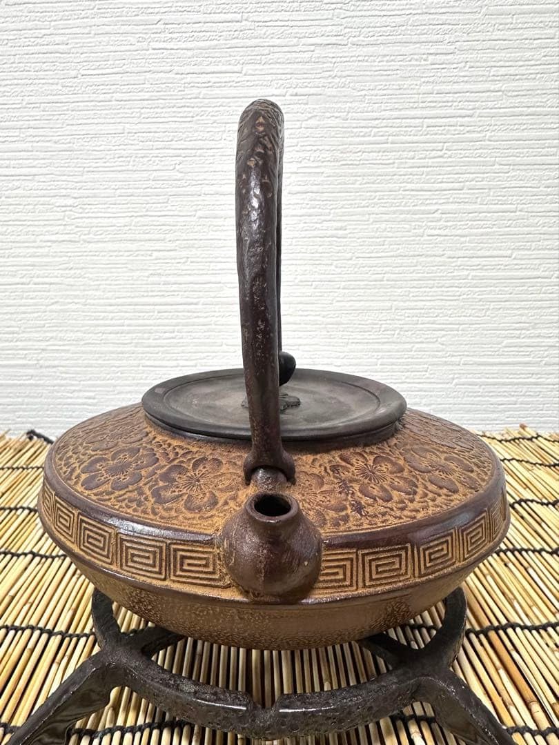 Amazon.co.jp: 木箱栞付 菊池保寿堂造 丸平形 総桜文様 一級品 南部