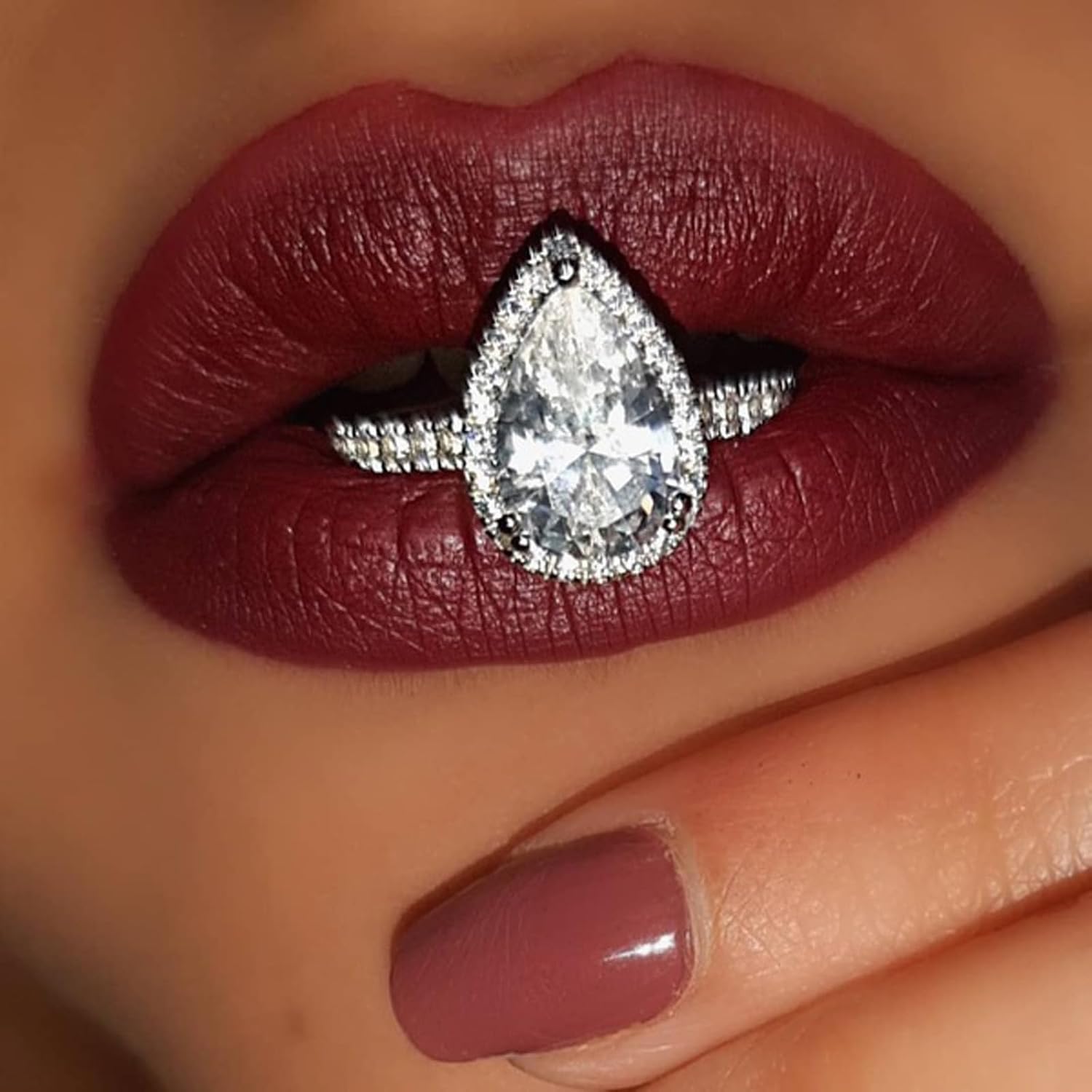 Jeulia 1.2 ct 925 Sterling Silver Engagement Rings for Women Pear Cut Solitaire Moissanite Rings Diamond Wedding Bridal Set Teardrop Eternity Band with Jewelry Gift Box