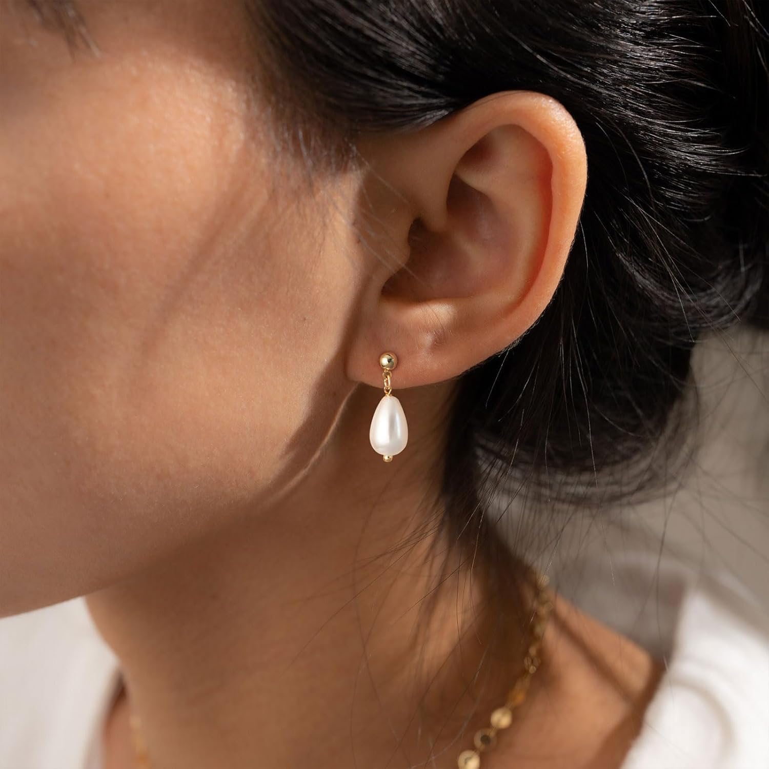 VRIUA Pearl Earrings for Women - 14K Gold Plated Dainty Pearl Dangle Earrings Small Huggie Hoop Drop Earrings for Women Trendy Gold Wedding Bridal Earrings for Women - Image 4