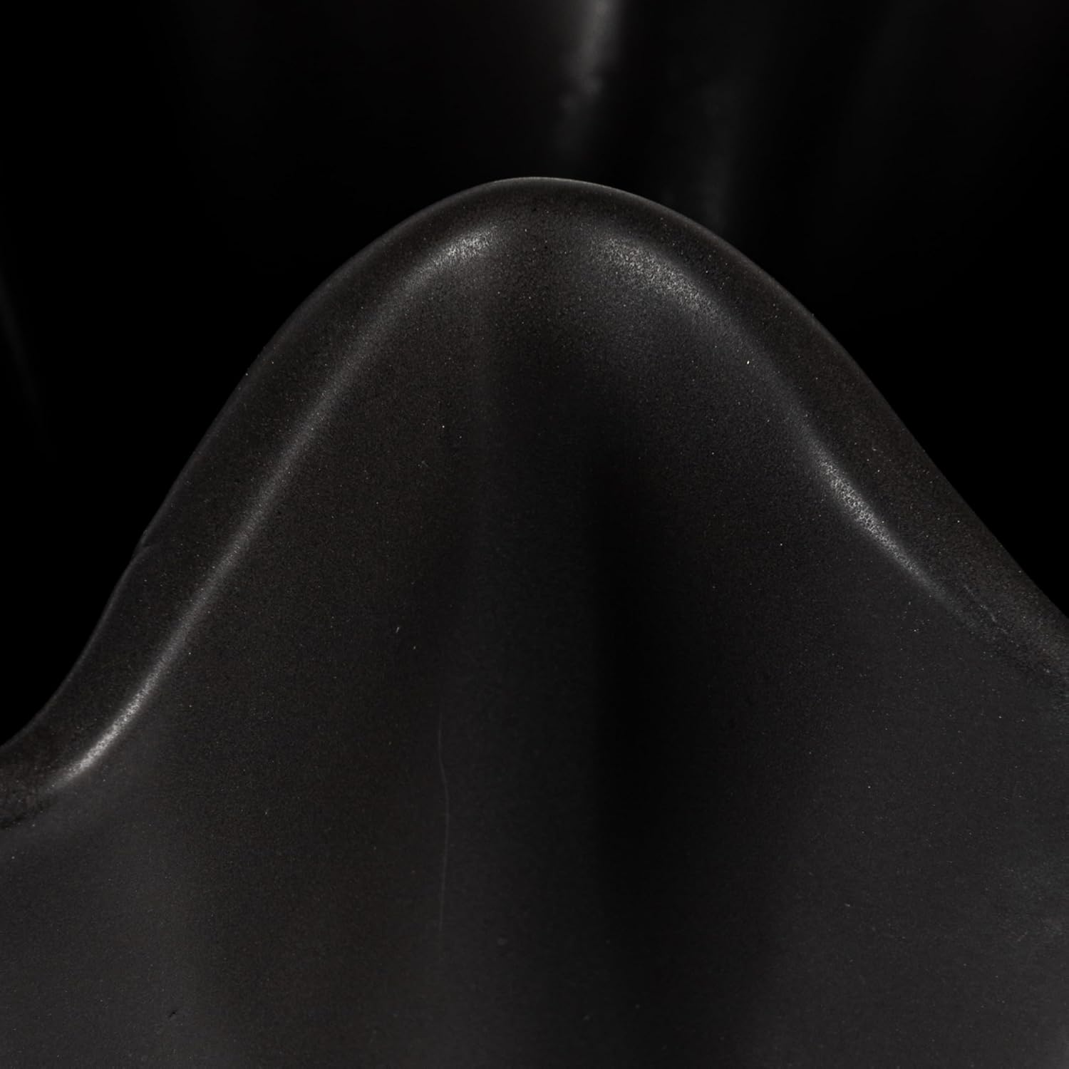Bloomingville Stoneware Ruffled Vase with Reactive Glaze, Black