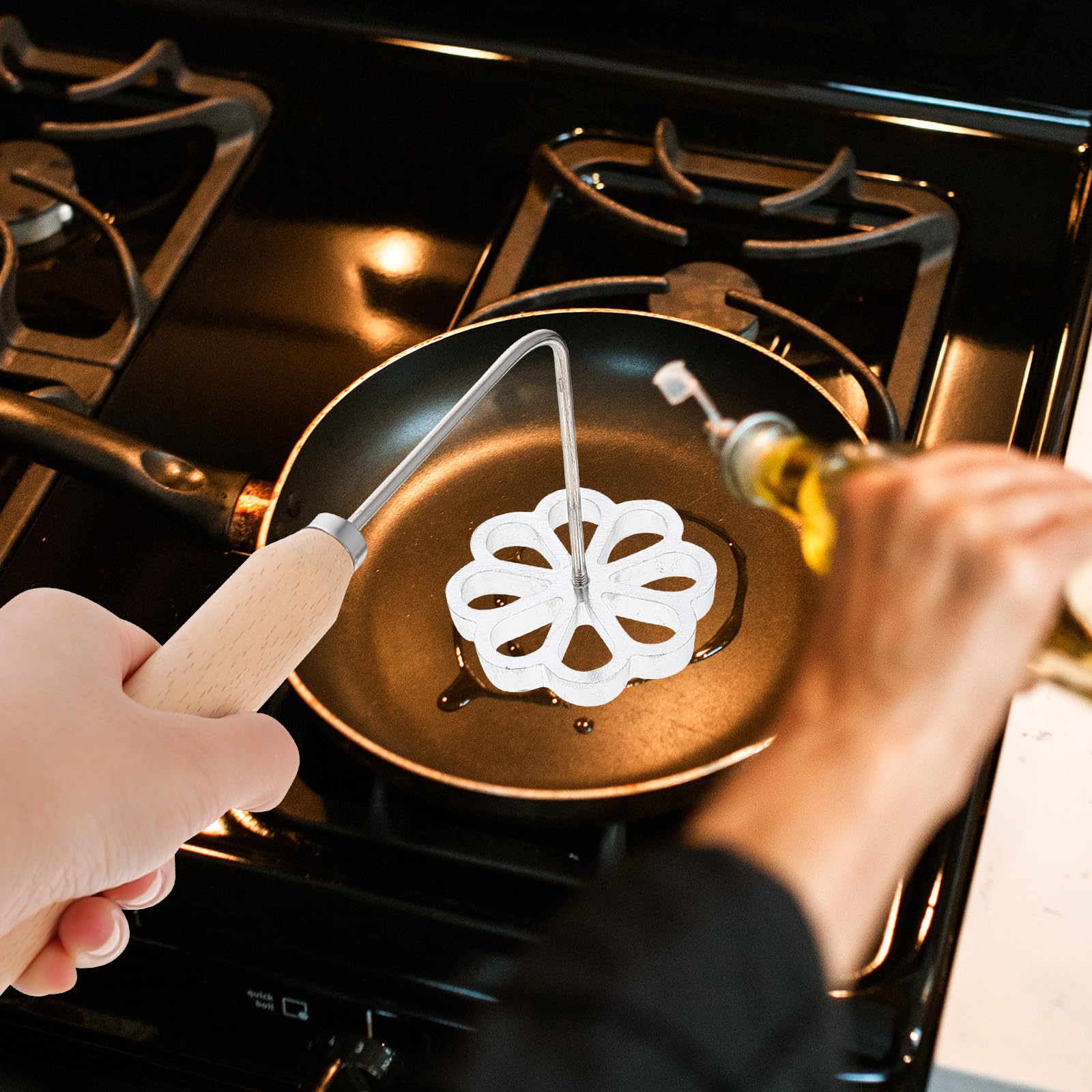 PRETYZOOM Bunuelos Mold Set - Rosette Iron With Wooden Handle, Lotus Flower Design, Nonstick Aluminum