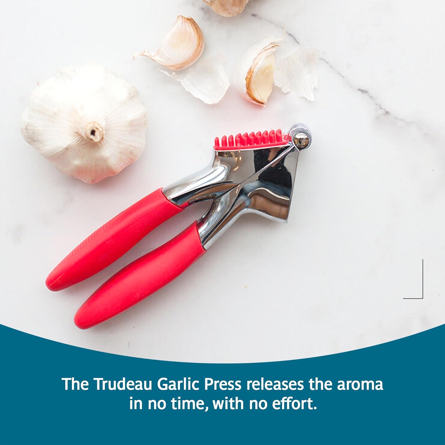 Trudeau Garlic Press - Effortless Garlic Crusher with Built-In Cleaning Aid, Large Garlic Chamber, Comfortable Ergonomic Handle, BPA-Free & Dishwasher-Safe - Quick and Easy Meal Preparation