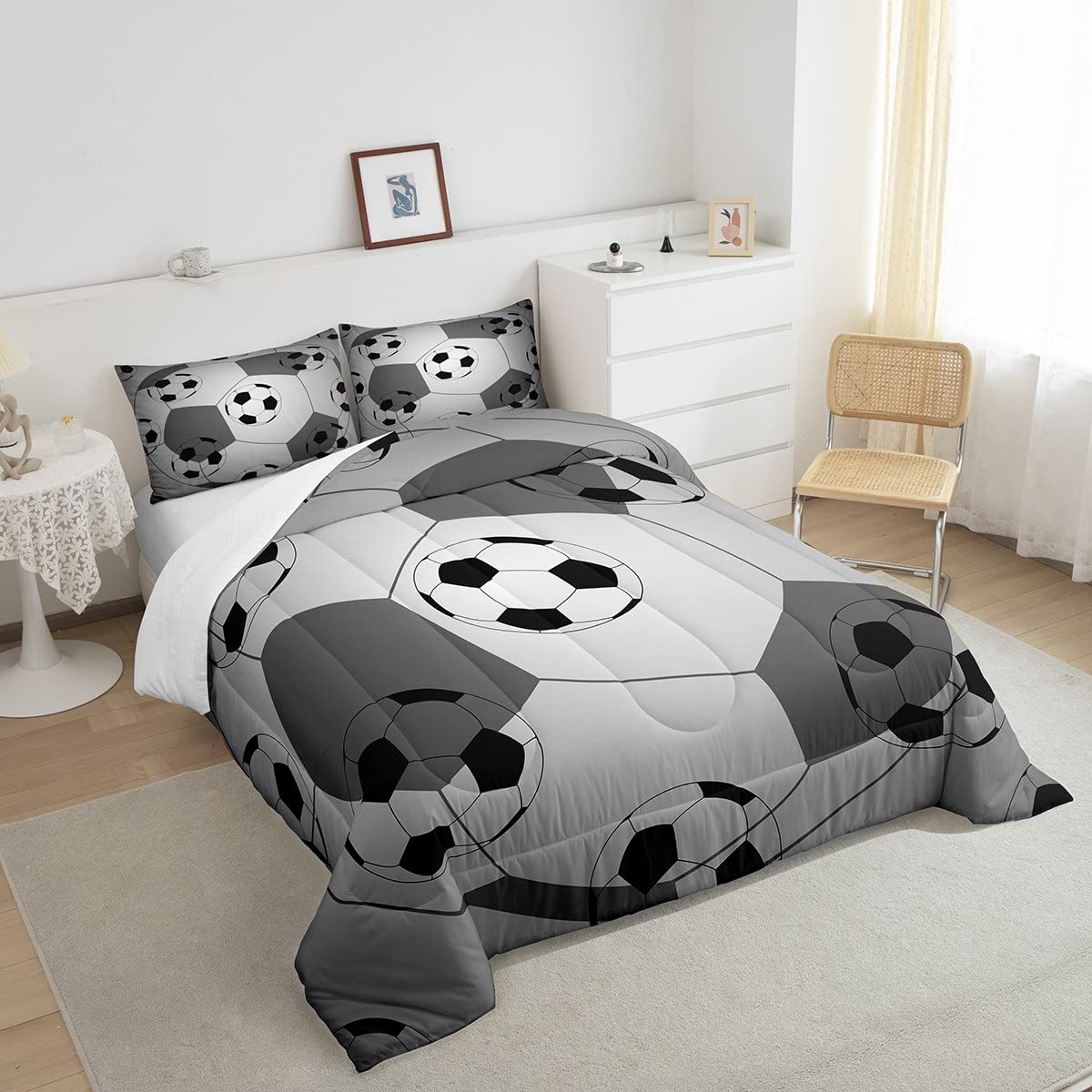 Juego de edredón de fútbol con temática deportiva, juego de cama de pelota de fútbol, juego de edredón acolchado gris para niños, niñas, adolescentes, microfibra, tamaño King, 3 piezas