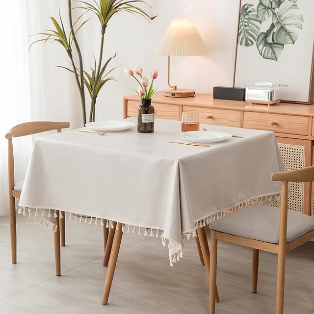 Table Cloth, PUDSIRN Polyester Waterproof Tablecloths, Rectangle Wrinkle Free Tassel Table Clothes for Kitchen Dining, Party, Holiday (140 x 140 cm, Beige)