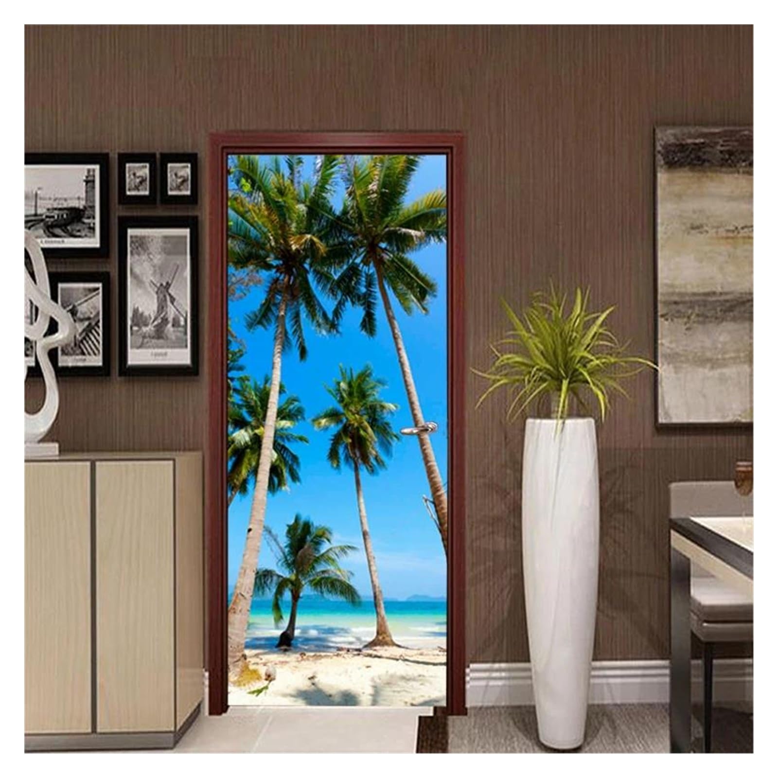Sticker de porte pour agrandir un couloir sombre avec une vue sur la mer et un cocotier exotique