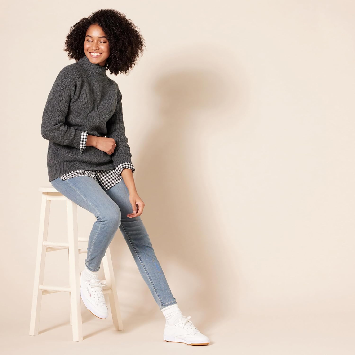 Amazon Essentials Women's Winter Long-Sleeve Sweater, Soft Touch Funnel Neck Cable Knit - Image 4