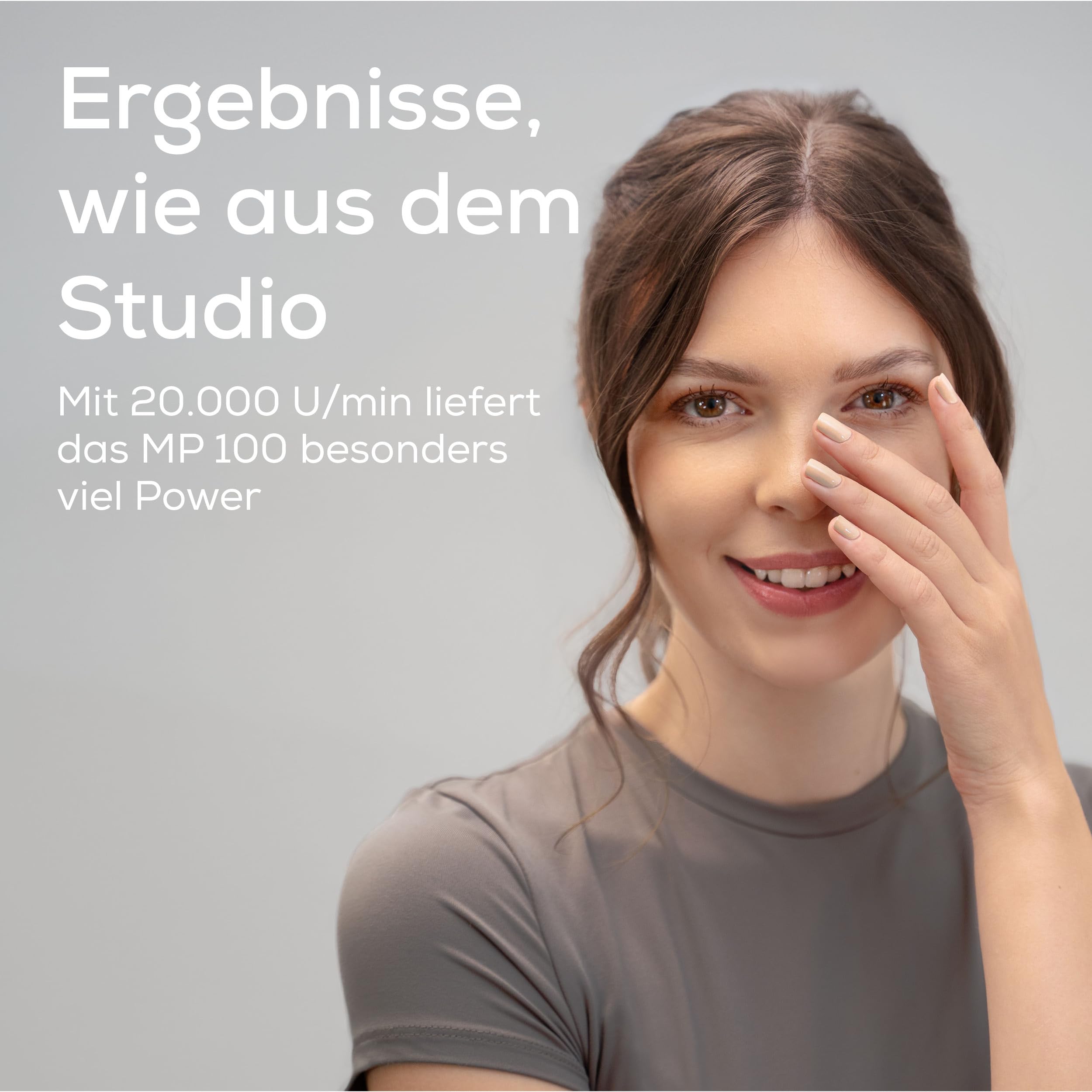 Beurer MP 100 elektrische Maniküre- und Pediküre-Profistation, 10 Aufsätze aus Saphir und Filz, Nagelstaub-Schutzkappe, bis 20.000 Umdrehungen pro Minute, 41-teiliges Set