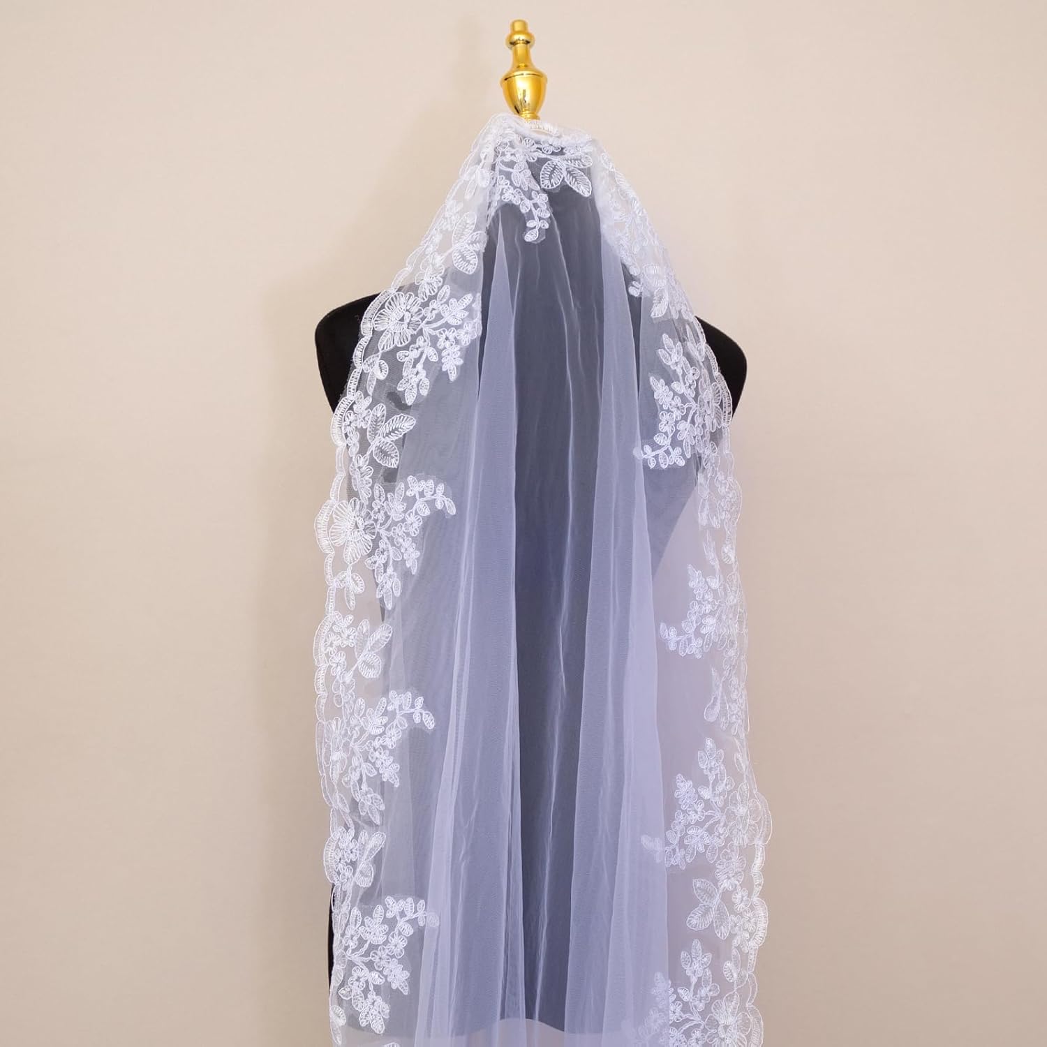 Bridal Veil Lace Flower Wedding Veil,1 Tier Cathedral Fingertip Length Veils with Metal Comb