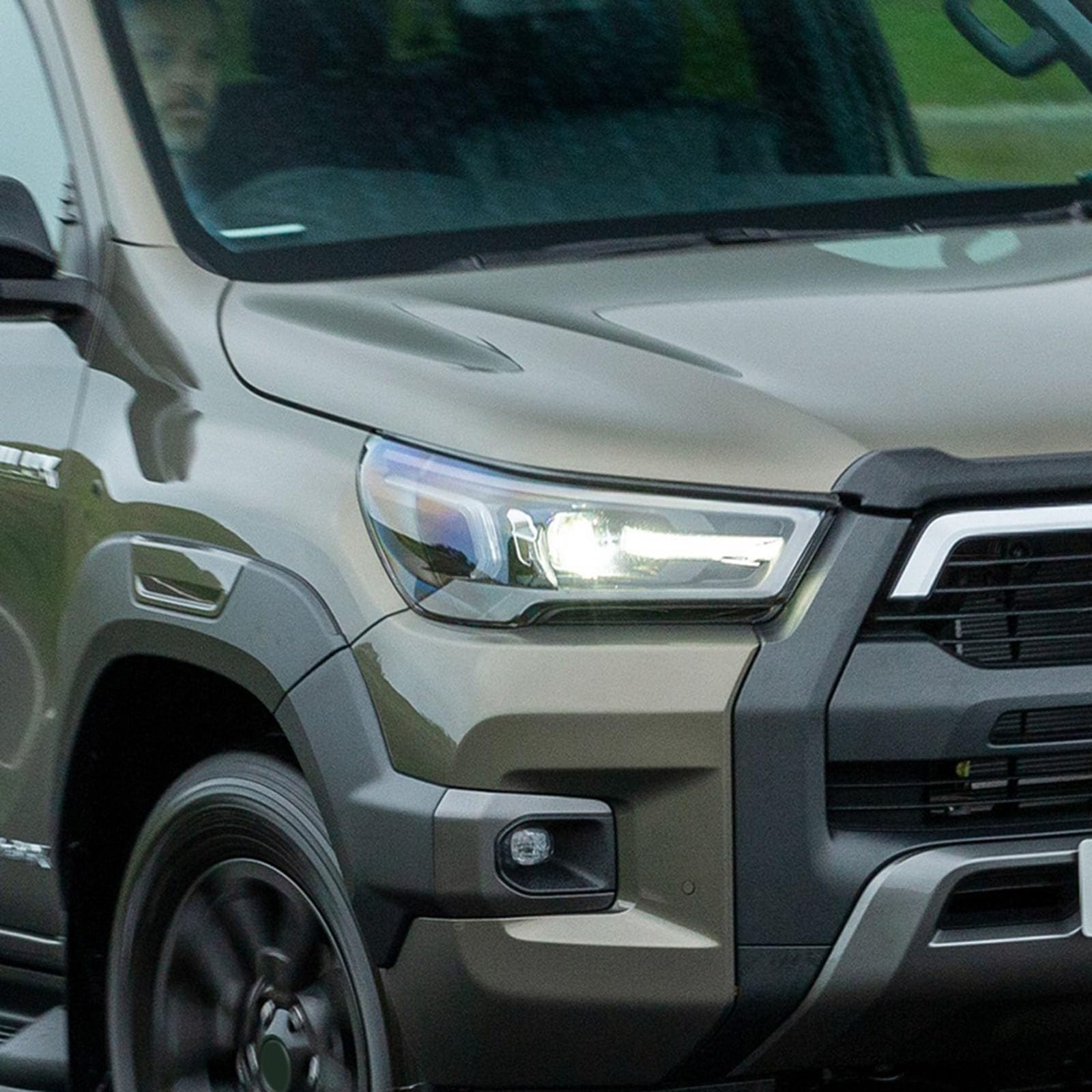 Amazon.co.jp: 車のヘッドライトカバー、トヨタ・ハイラックス 2019