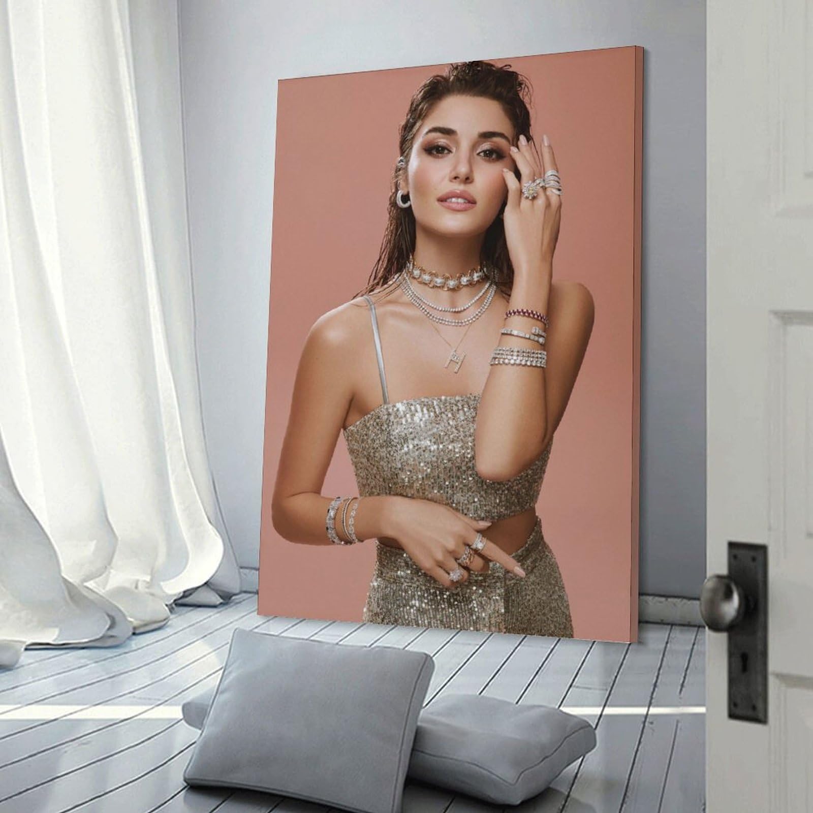 Hande Erçel's captivating stare