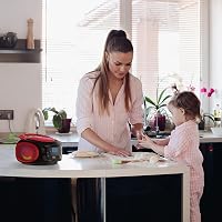 KLIM Boombox Hordozható CD Lejátszó - FM Rádió, Bluetooth, MP3, USB, AUX - Újratölthető Akkumulátor, RGB Világítás, Kompakt Kivitel (Piros) 7