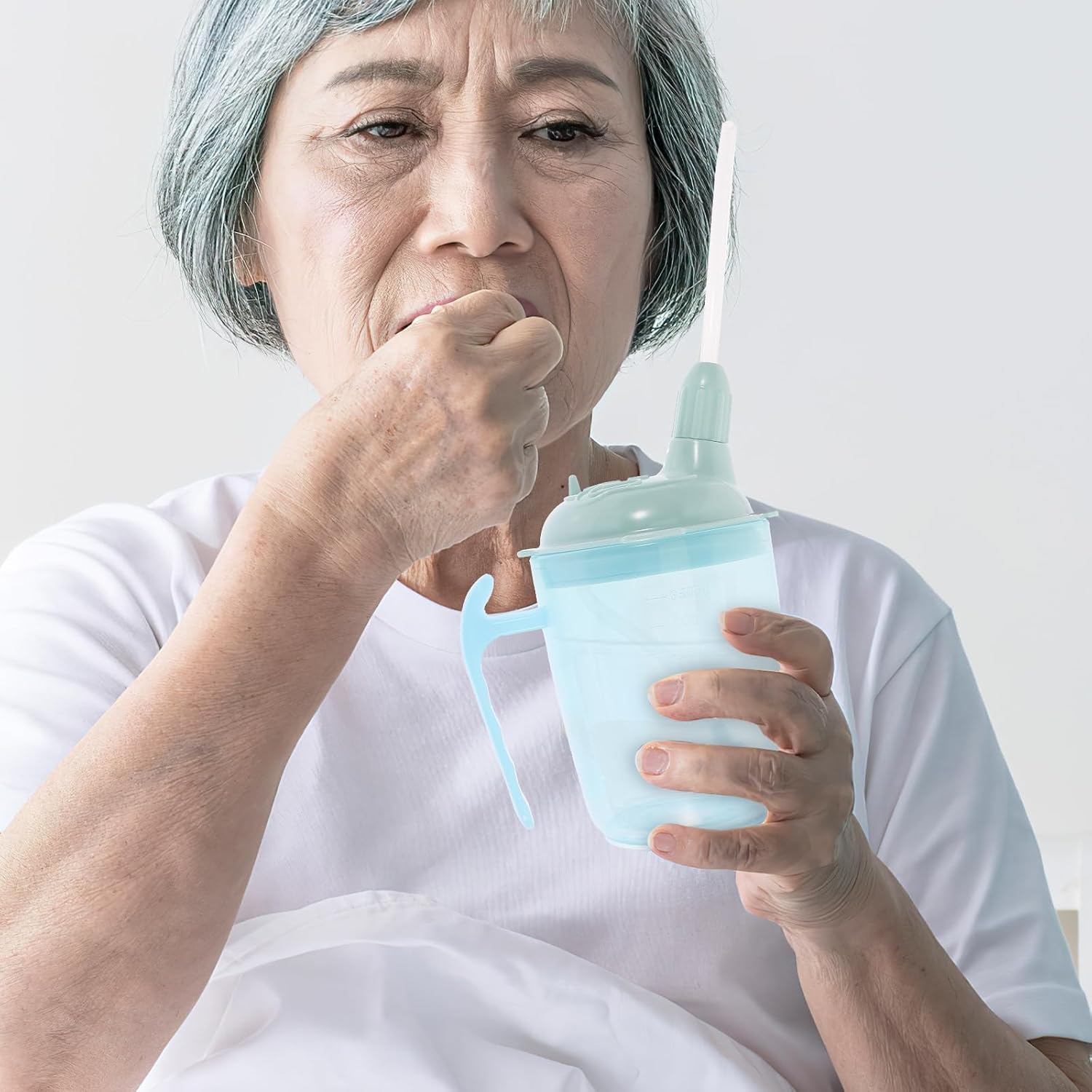 Healifty Leak-Proof Straw Cup for Adults with Handle Spill Resistant Sippy Cup for Elderly Disabled Patients and Pregnant Women Practical Drinking Aid for Home and Care Settings 5.90X4.33X3.54 Inches - Image 5