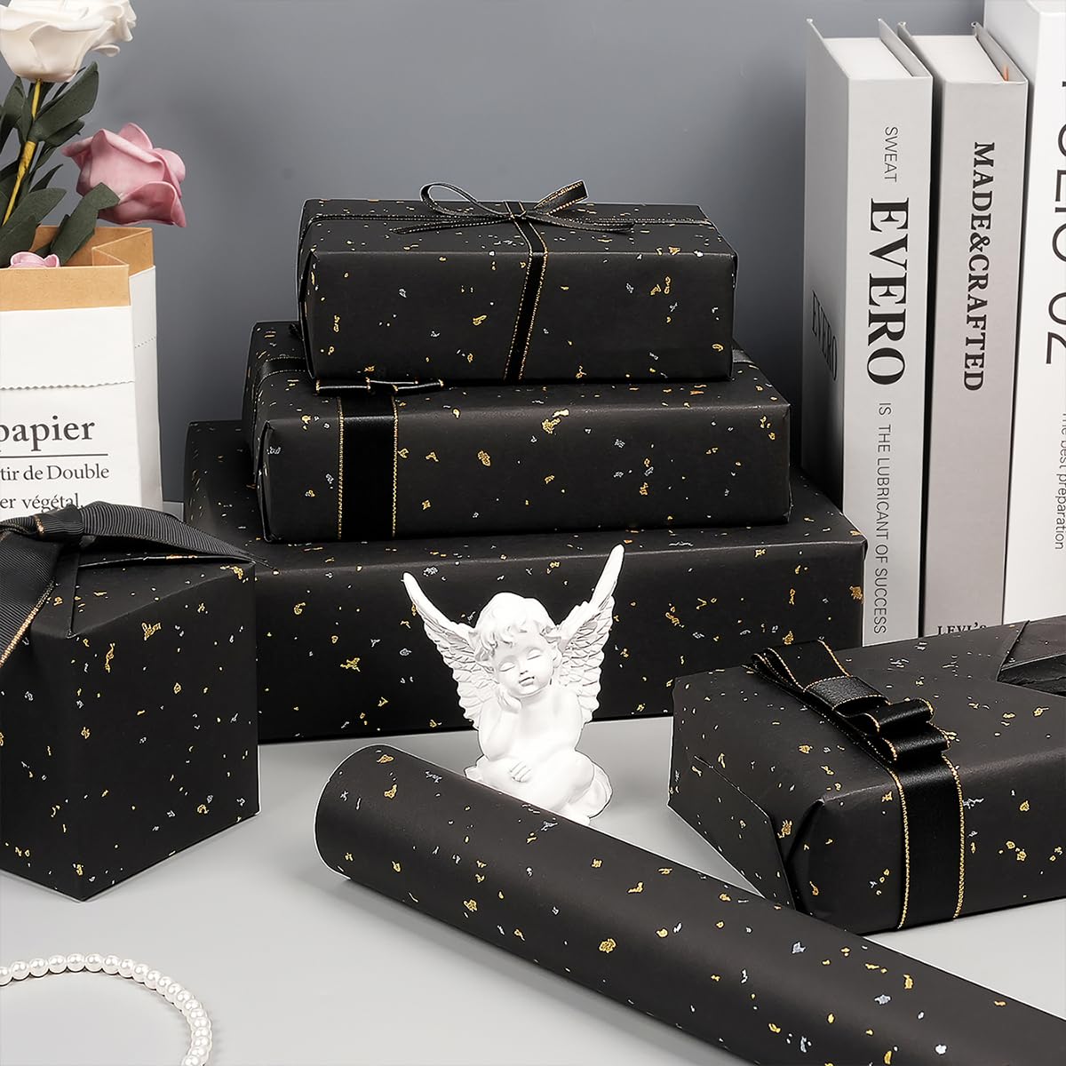 Schwarze Geschenkpapierrolle, 43,2 cm × 90 m, schwarzes und goldenes Folien-Geschenkpapier, mattes Kraftpapier mit Silber- und Goldfolienflocken, Geschenkpapier für Geburtstag, Hochzeit, Weihnachten,
