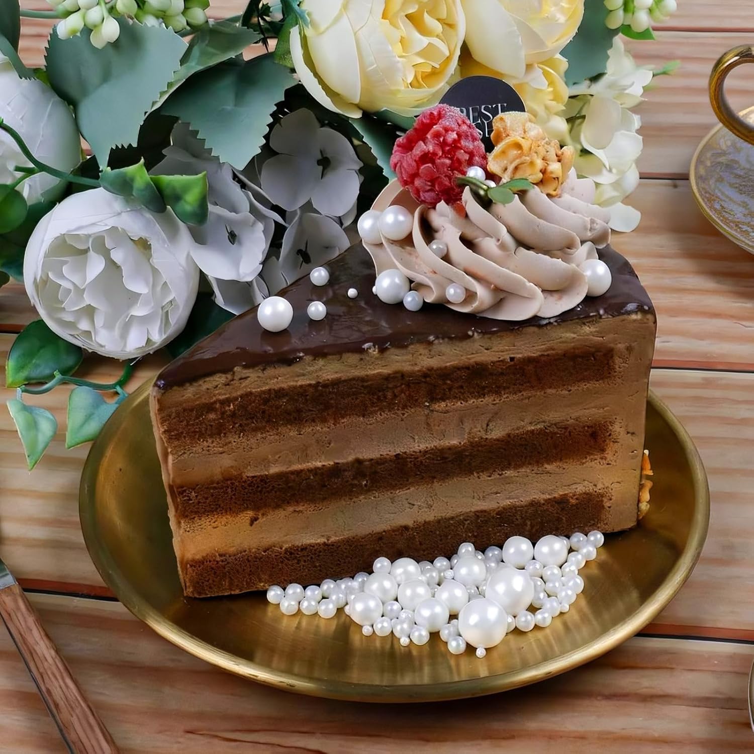 Perlas de Azúcar Blancas, Doradas & Plateadas Comestibles 130g - 4 Tamaños de Perlas para Decorar Tartas, Cupcakes y Galletas - Ideal para Bodas, Cumpleaños, Halloween, Navidad, Sprinkles