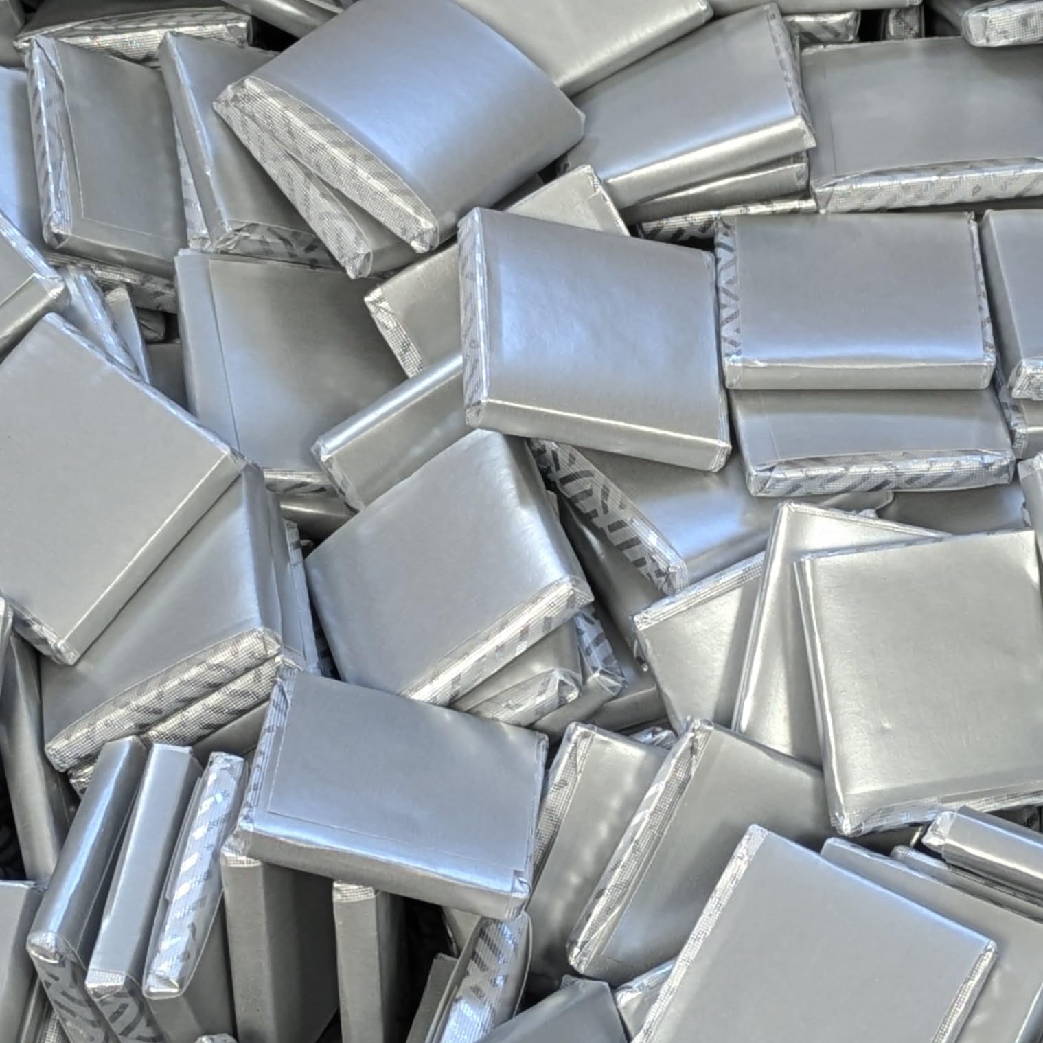 Milk Chocolate Neapolitans Plain Blank Foil Wrapped Event Party Favour Sweets (25, Silver Foil)