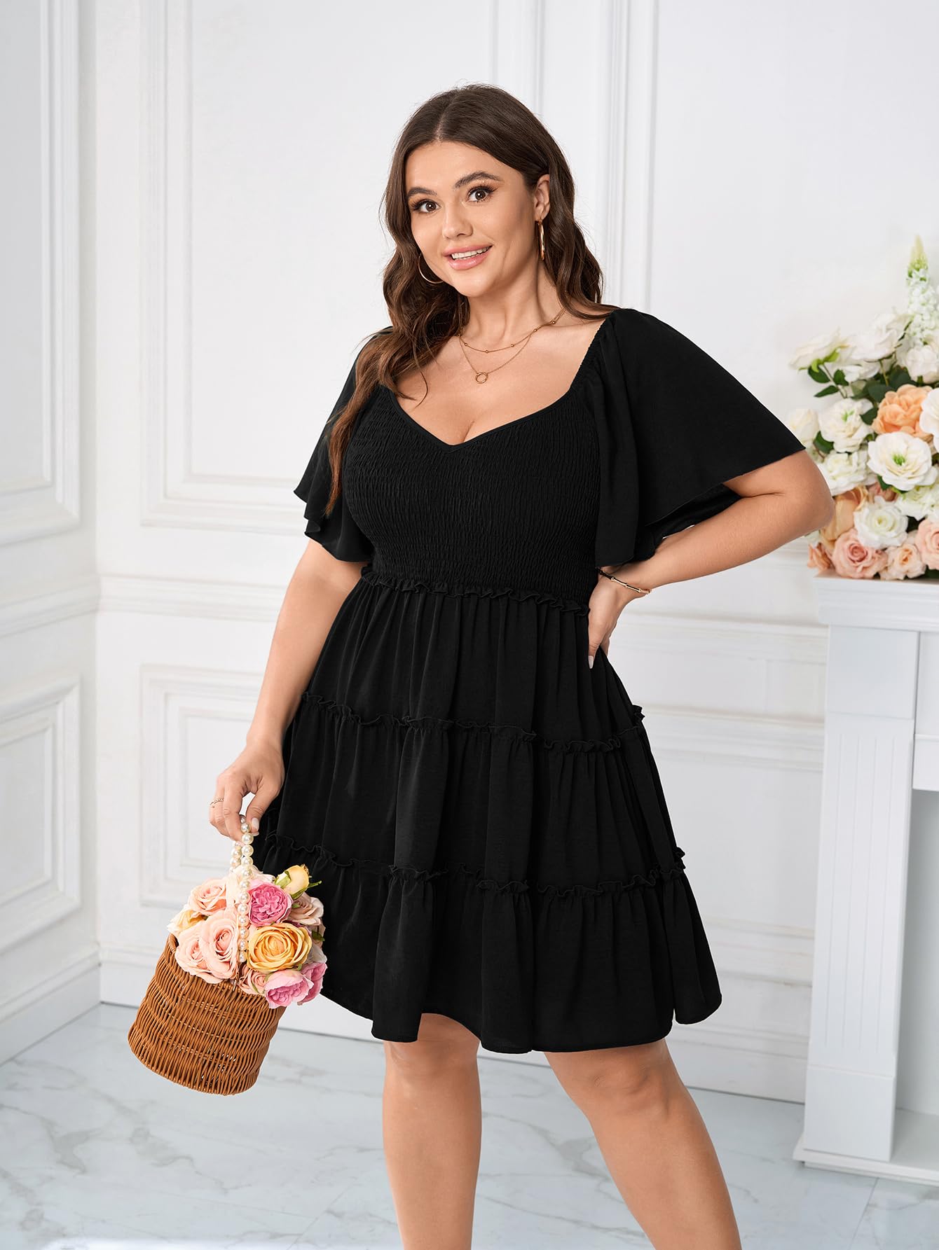SHESTARR Lässiges Damen-Minikleid in Übergröße, Herzausschnitt, kurze Flatterärmel, gesmokt, A-Linie, gestufte Rüschenkleider