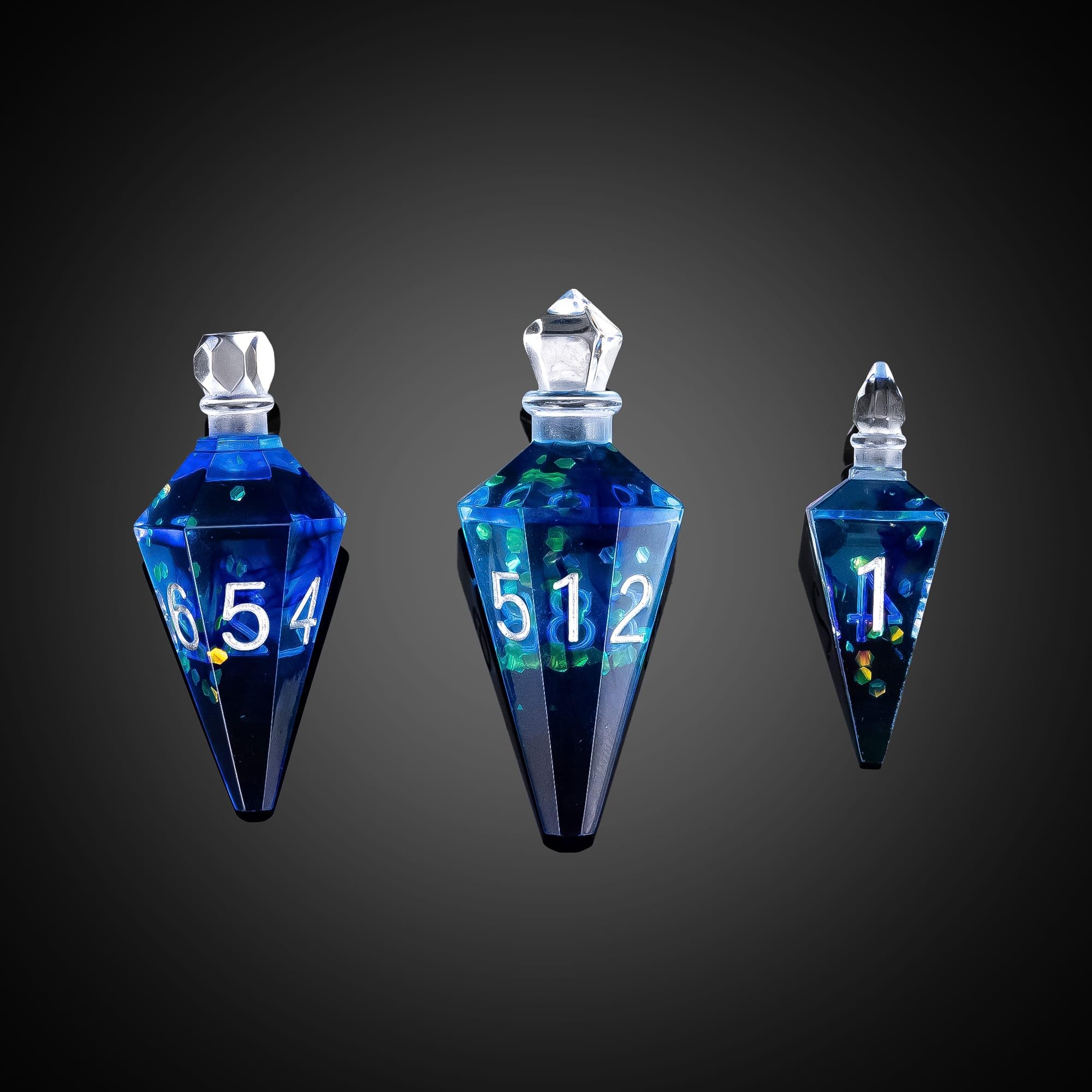 Lot de 7 dés DND Potion DND, dés polyédriques transparents à bords tranchants, pour jeux de rôle Donjons et Dragons (soie bleue avec échelle)