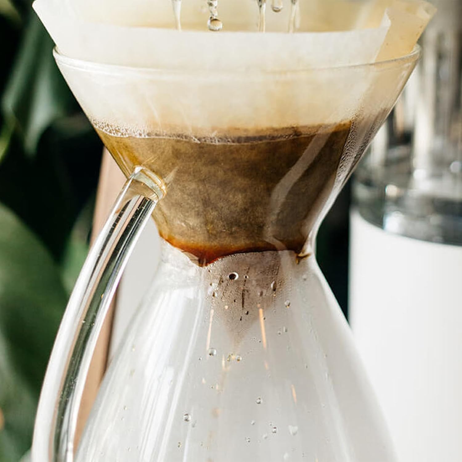 Ratio Glass Coffee Carafe | Coffee Server with Silicone Base & Silicone Heat Lid | Smoked