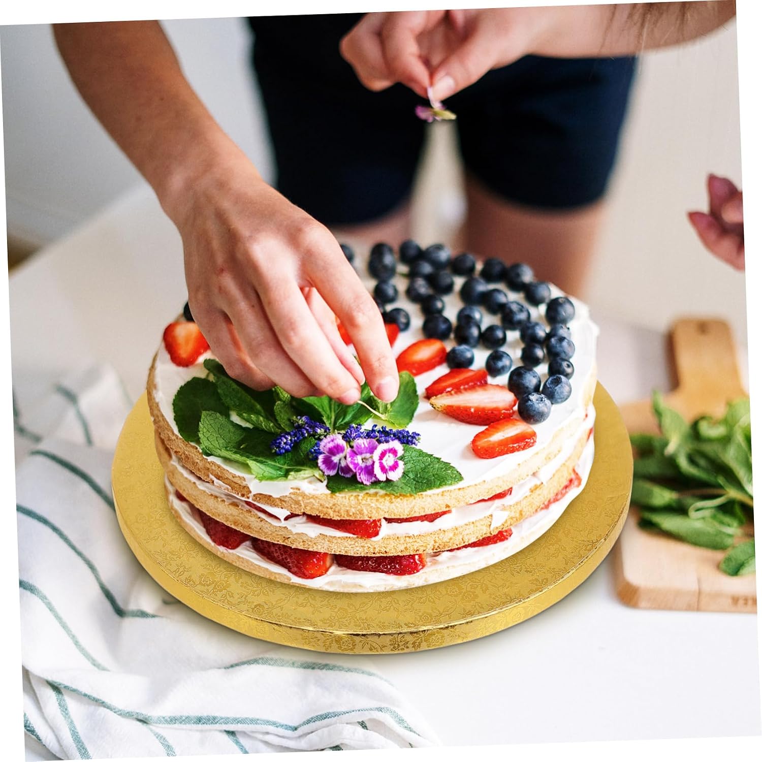 Zerodeko 10Pcs Cake Boards Round Cake Drums for Birthday Wedding Corrugated Paper Cake Display Base with Pattern for Elegant Presentations