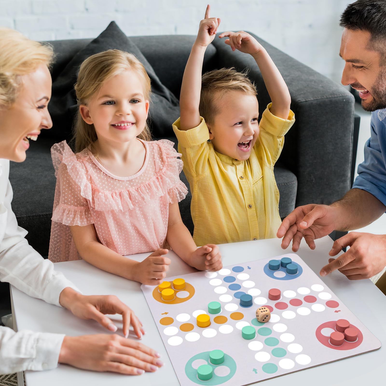 8 en 1 Set De Jeux De Société pour 2 à 4 Joueurs, Coffret de Jeux Classiques en Bois pour la Maison, Les fêtes, Les Voyages