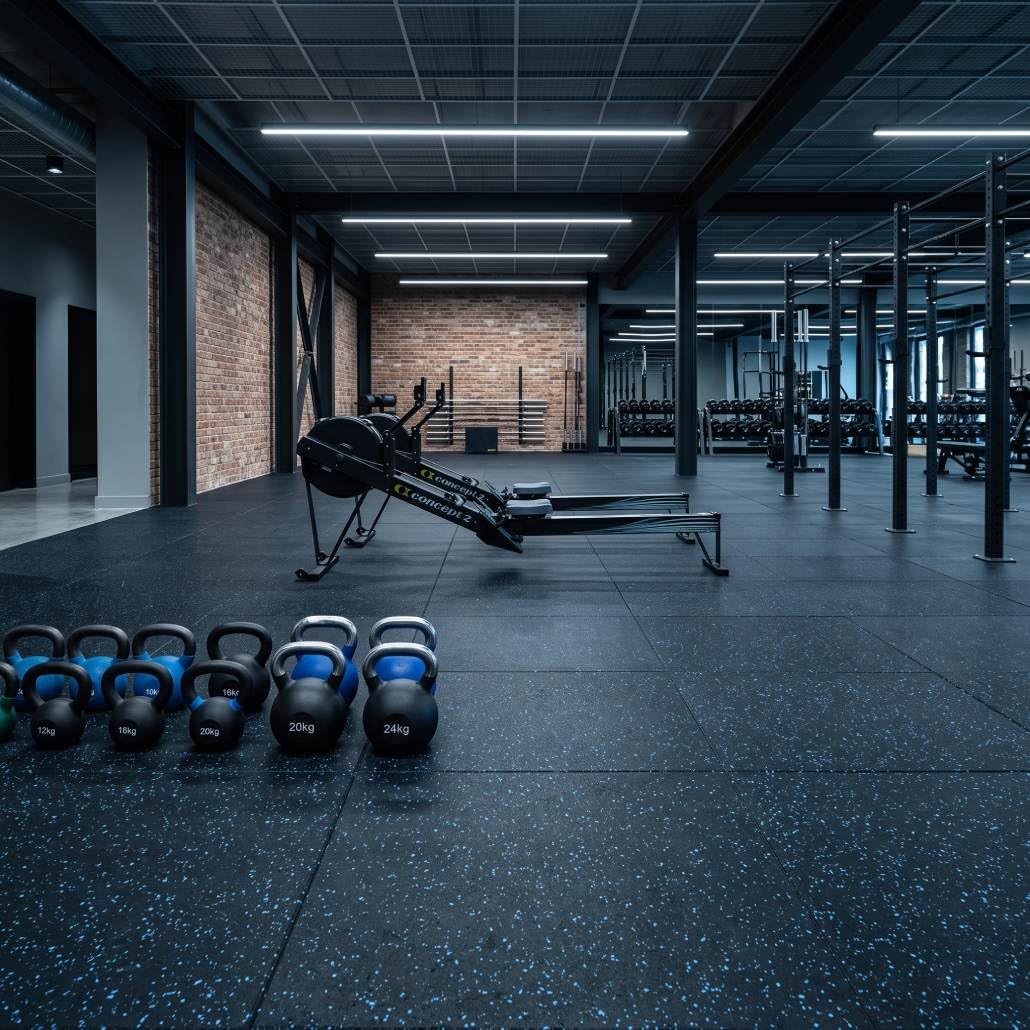 Suelo Gimnasio Gym Active 1000x1000 mm, Losetas de Caucho con 20% EPDM, 15/20 mm, Pavimento Deportivo para Pesas y Fitness (EDPM Azul, Grosor 20 mm)
