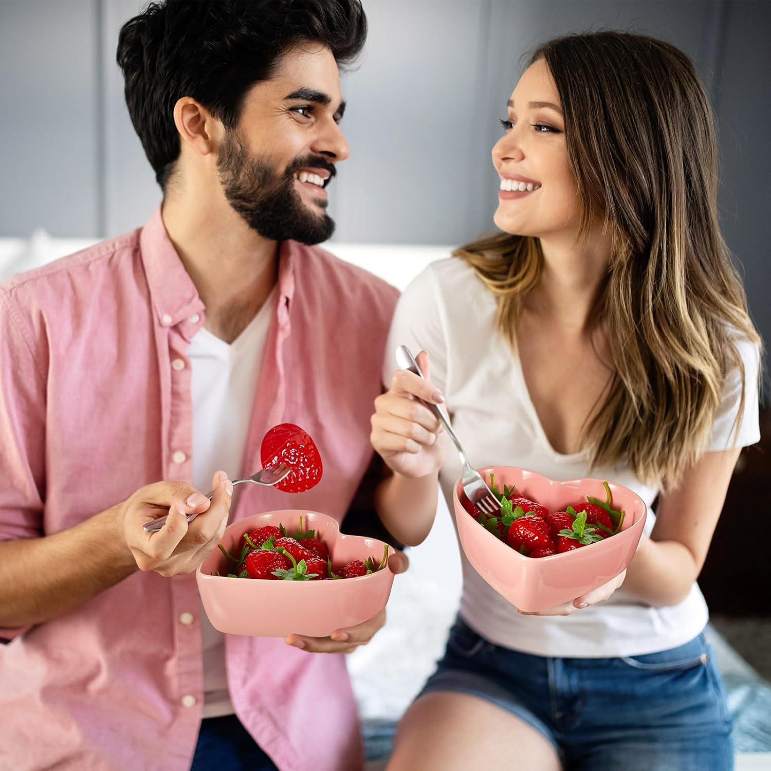 Skylety 4 Pcs Heart Shaped Bowls wedding Ceramic Dessert Heart Bowls Kitchenware Cooking Gifts for Serving Dipping Seasoning Wedding Anniversary(Pink,5.5 Inch)